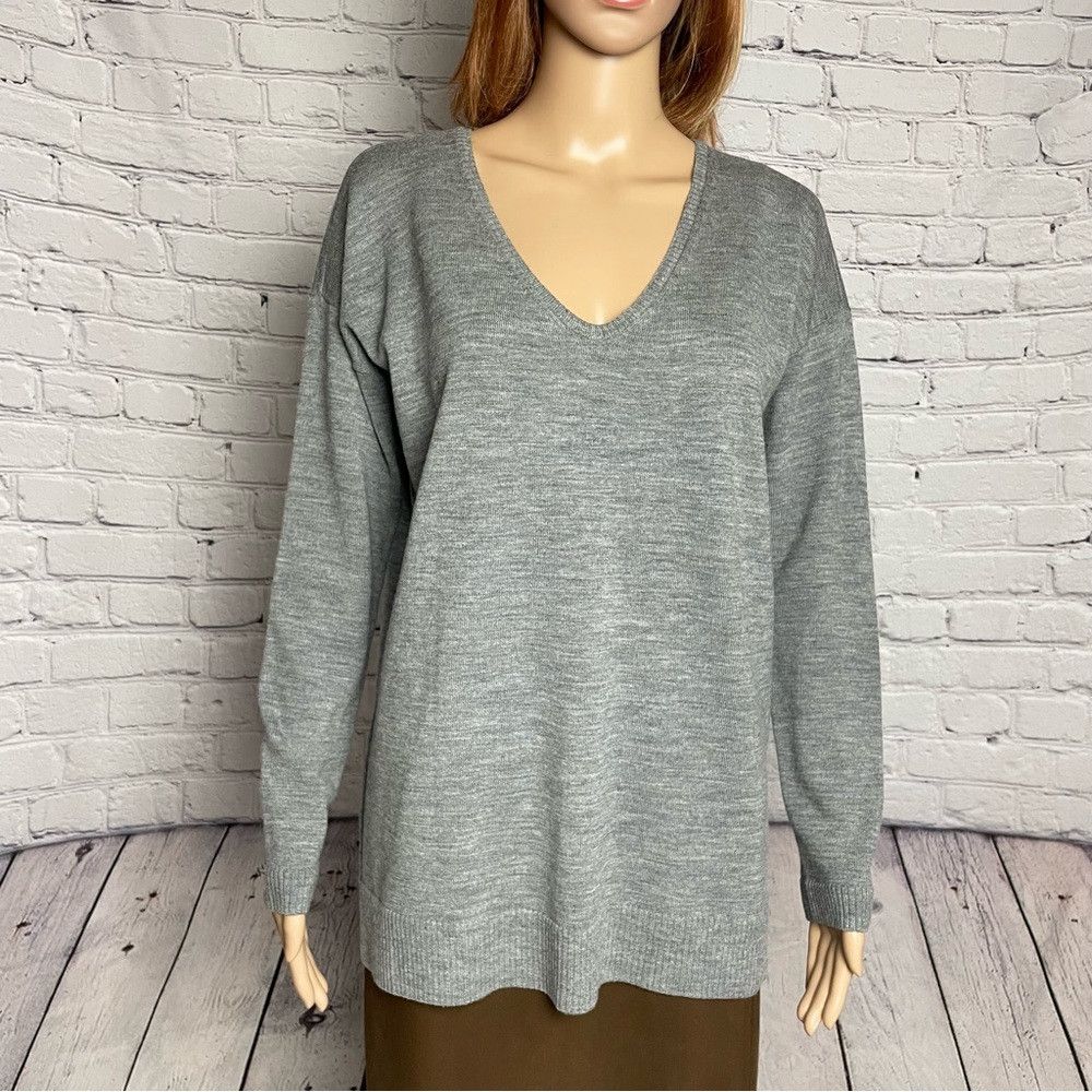 Ann Taylor Ann Taylor Extra Fine Merino Wool V-Neck Grey Tunic Sweater Size M / US 6-8 / IT 42-44 - 5 Thumbnail