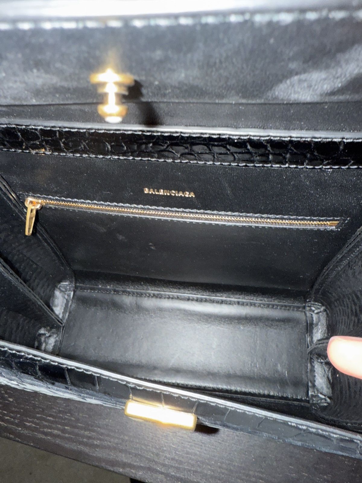 Balenciaga Balenciaga Black-Croc Embossed Leather Bag Size ONE SIZE - 9 Thumbnail