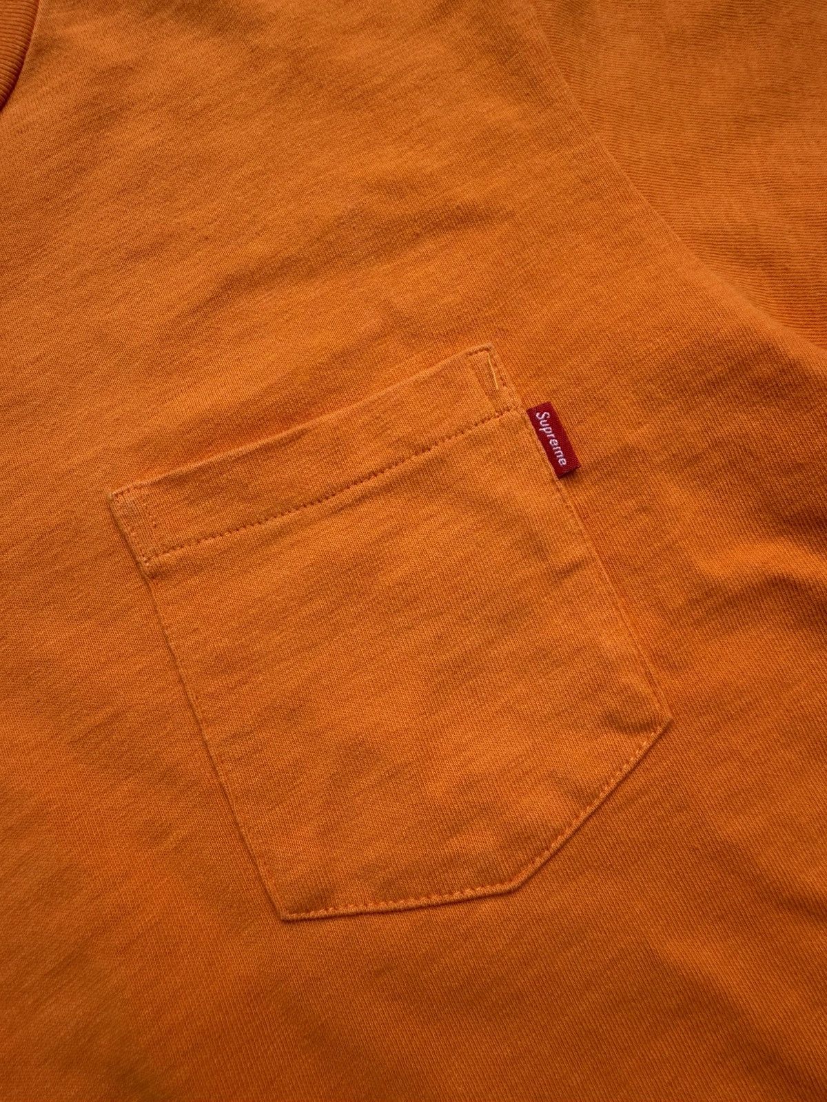 90’s SUPREME RARE POCKET LOGO Y2K RETRO VINTAGE TSHIRT TEE