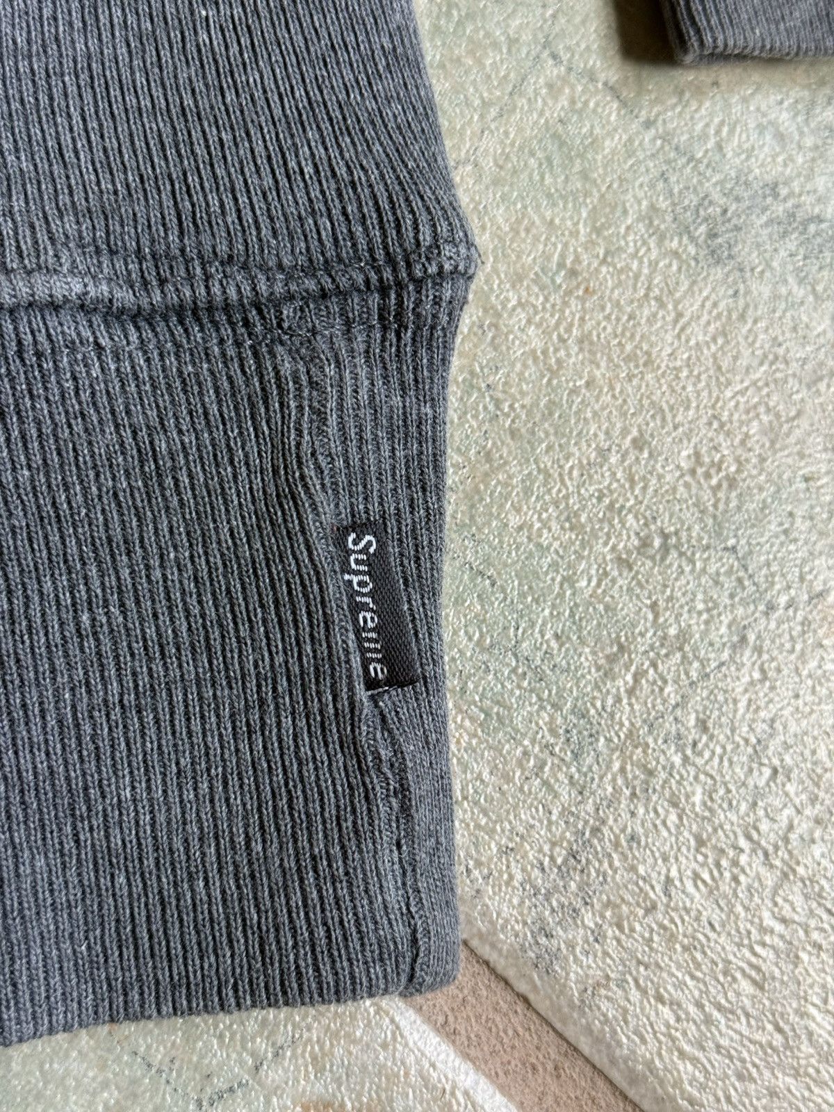 Supreme 1999 Supreme Charcoal Grey box logo hoodie Size US L / EU 52-54 / 3 - 4 Thumbnail