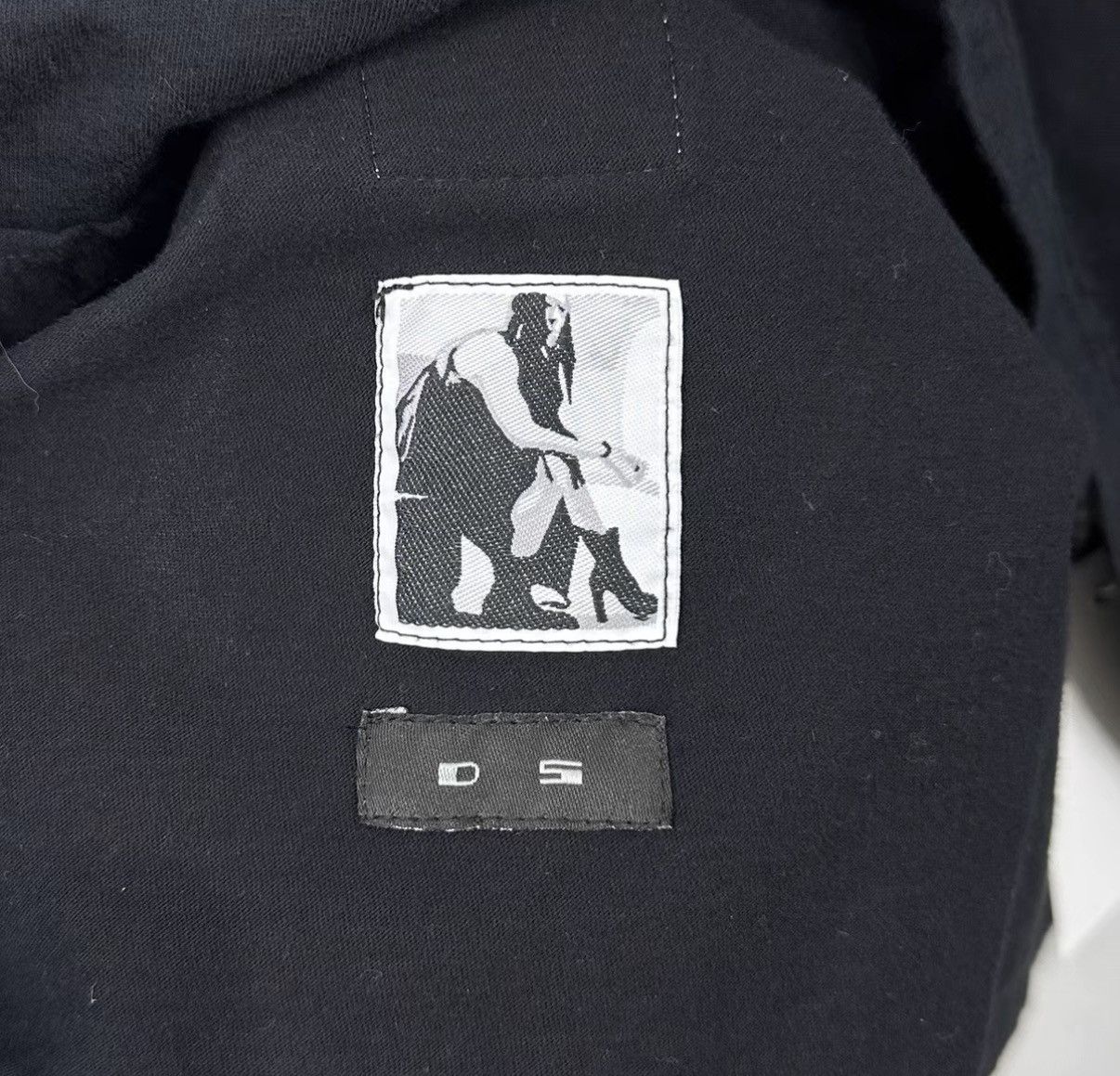 Rick Owens Rick Owens Figure Patch Dark Style Short Sleeve Tee J42 Size US M / EU 48-50 / 2 - 4 Thumbnail