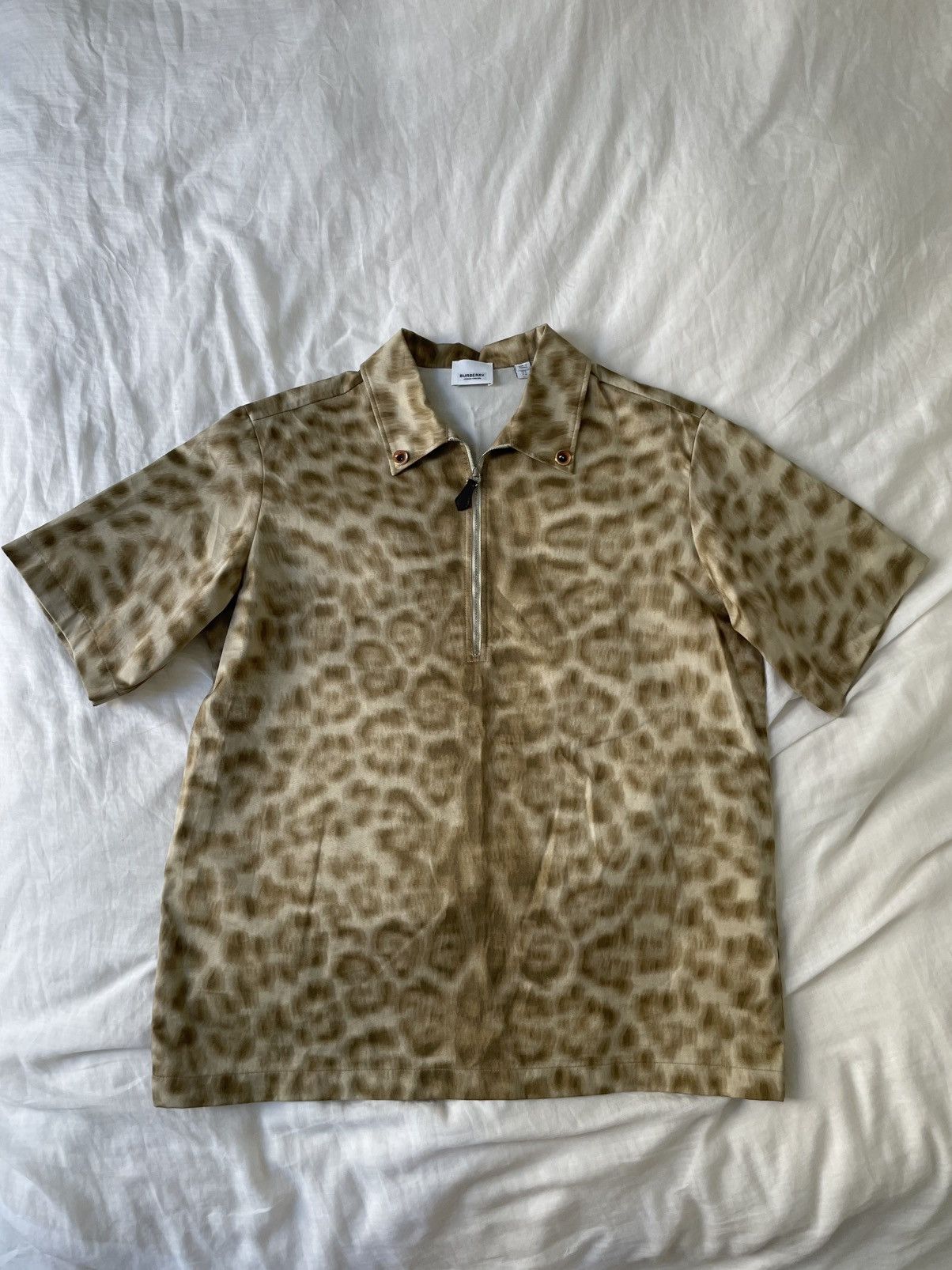 Burberry Burberry Kingdom Leopard Print Shirt Unisex US 4/IT 38 Size US S / EU 44-46 / 1 - 2 Thumbnail
