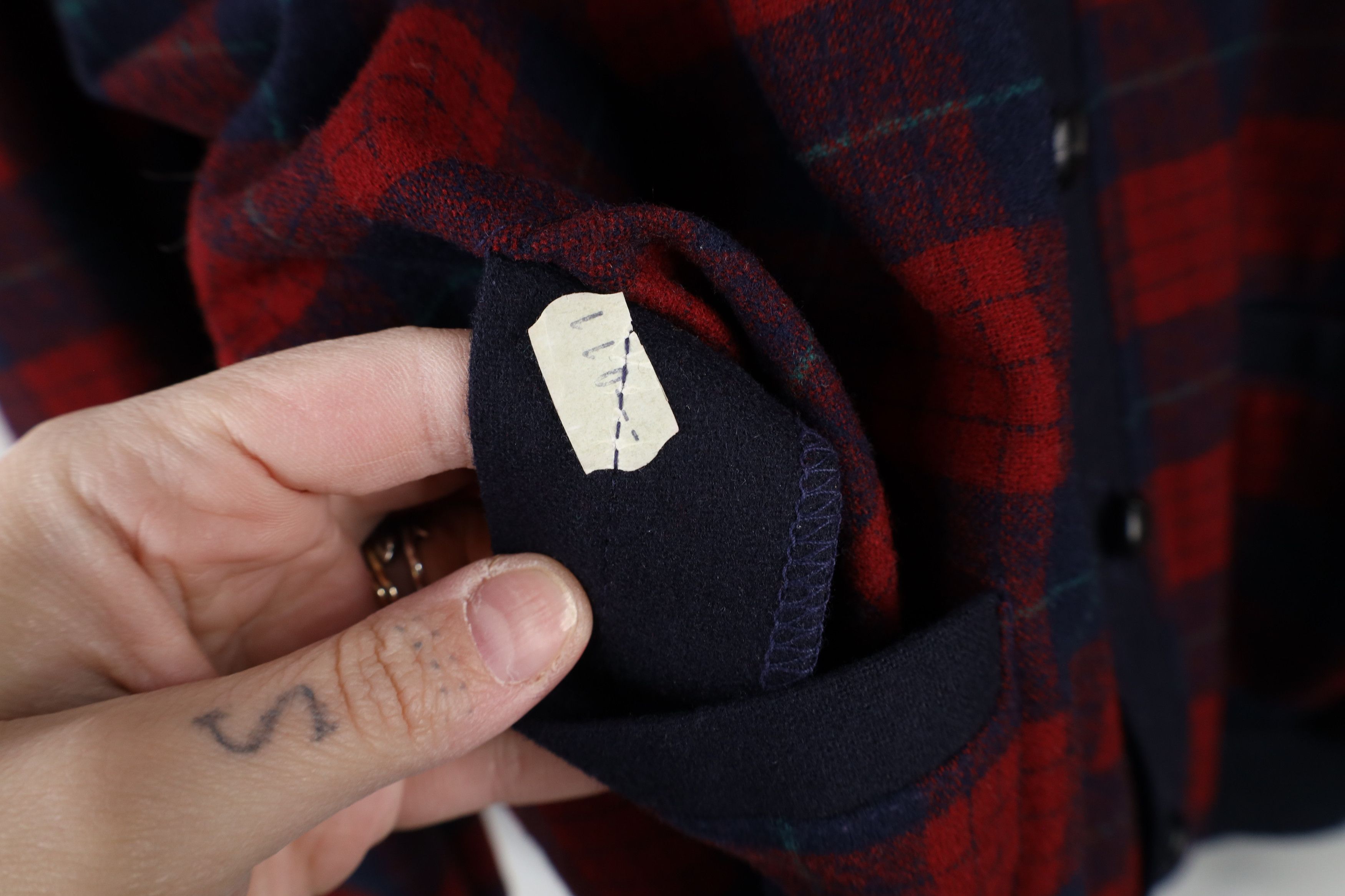 Pendleton × Vintage Vintage 70s Pendleton Virgin Knit Cardigan Sweater Plaid USA Size US XL / EU 56 / 4 - 4 Thumbnail