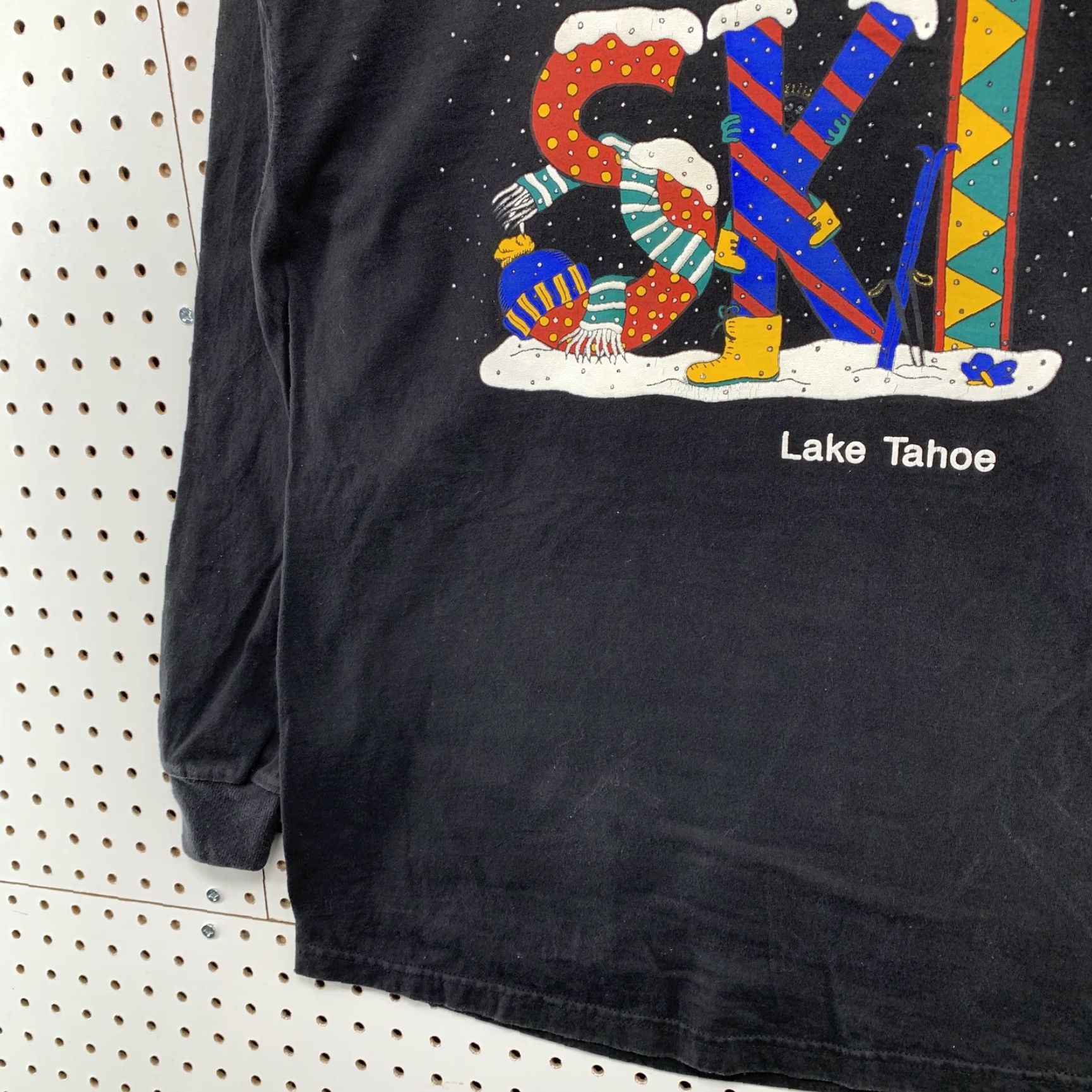 Vintage VINTAGE ONEITA T-Shirt Men M Black 90s Ski Lake Tahoe Penguin Snow Shirt Mens Medium Black 90s Theme Mens Size US M / EU 48-50 / 2 - 3 Thumbnail