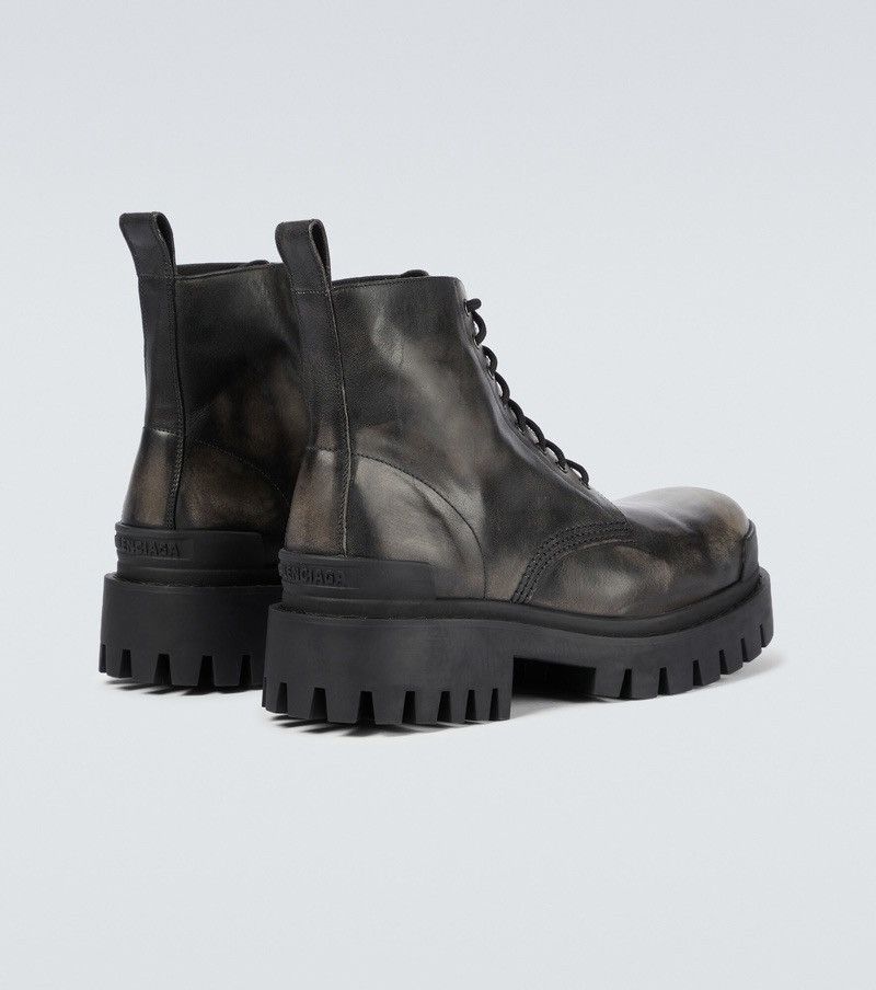 Balenciaga 🔥WORN OUT Strike Boots in Black Size US 6 / EU 39 - 8 Thumbnail