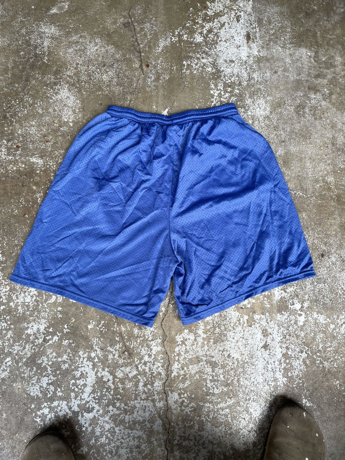 Nike Vintage 90s Nike Mesh Shorts Size US 33 - 3 Thumbnail