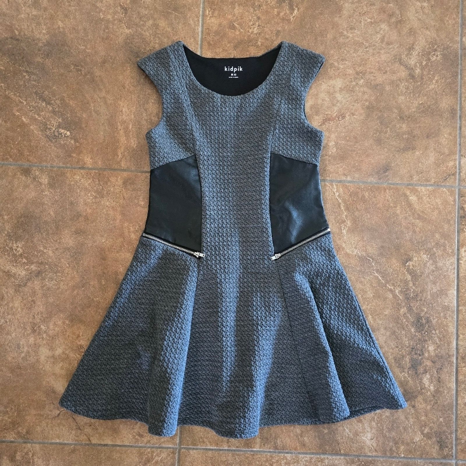 Other Grey Textured | KIDPIK | Babydoll Mini Size M / US 6-8 / IT 42-44 - 1 Thumbnail