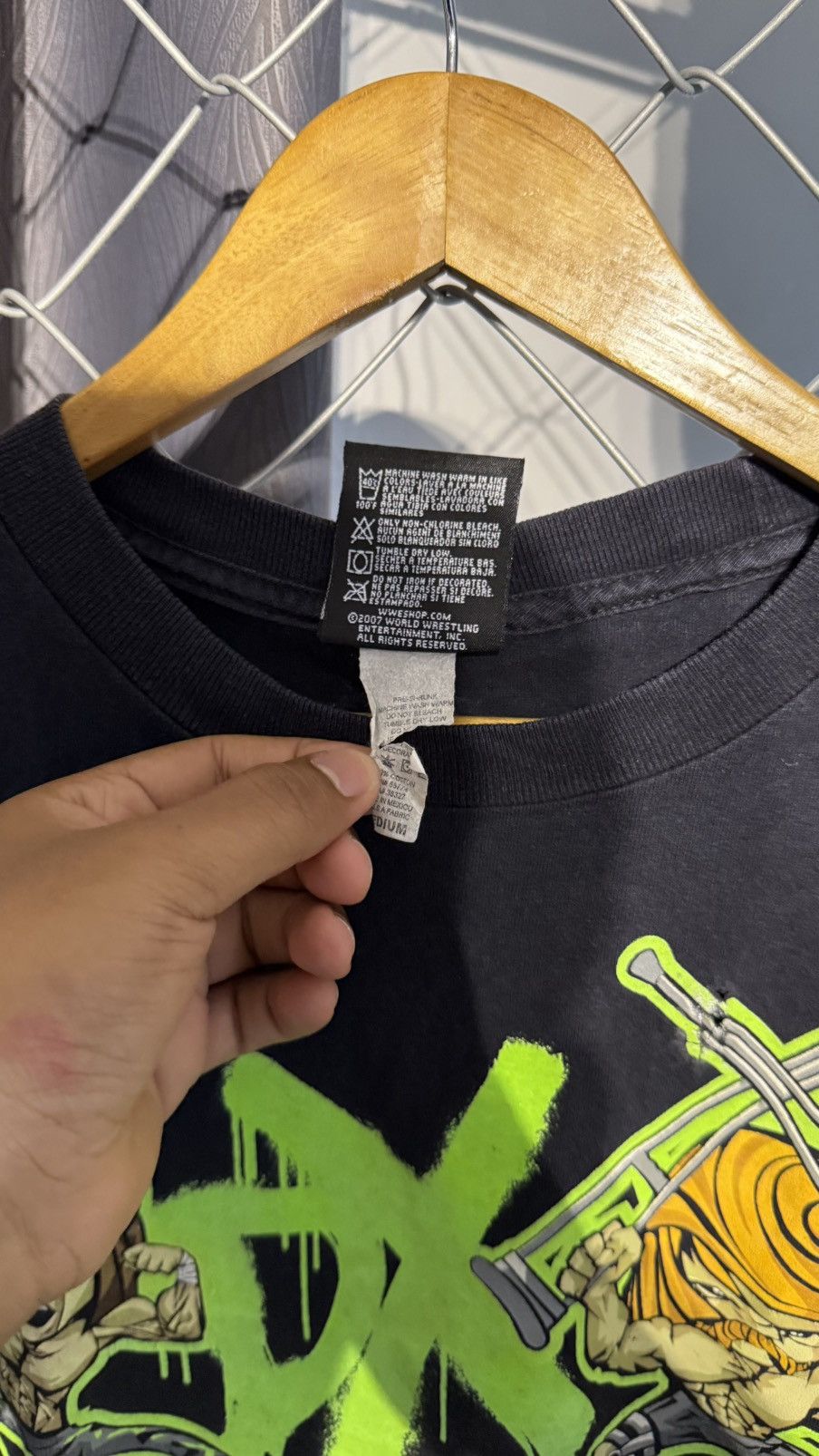 Vintage DISTRESS VINTAGE 2007 WWE DEGENERATION X WRESTLING TSHIRT Size US M / EU 48-50 / 2 - 9 Thumbnail