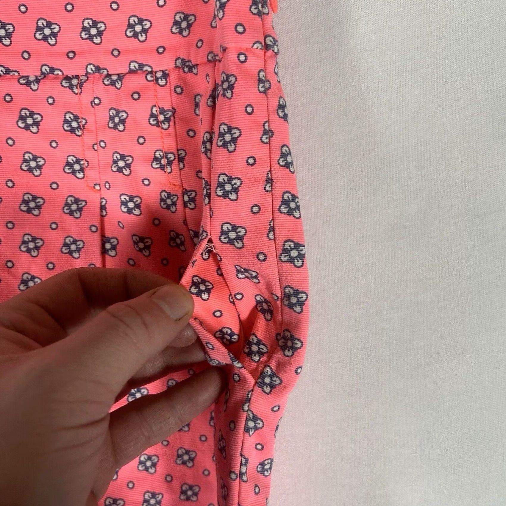 J.Crew VINTAGE? No. J.CREW Bermuda Shorts Womens 6 Pink Abstract Casual Pockets Summer 3" Ins Size 28" / US 6 / IT 42 - 5 Thumbnail