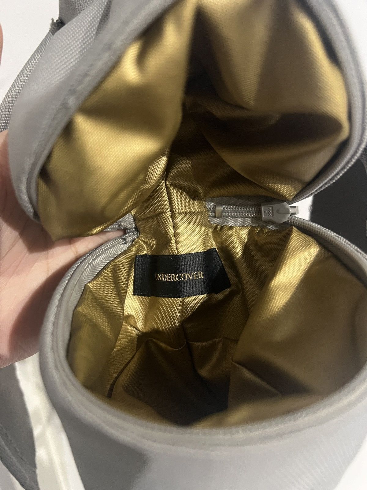 Jun Takahashi × Undercover FRIENDS AND FAMILY AW16 Undercover “Perfect Day” Wasp Bag Size ONE SIZE - 6 Thumbnail