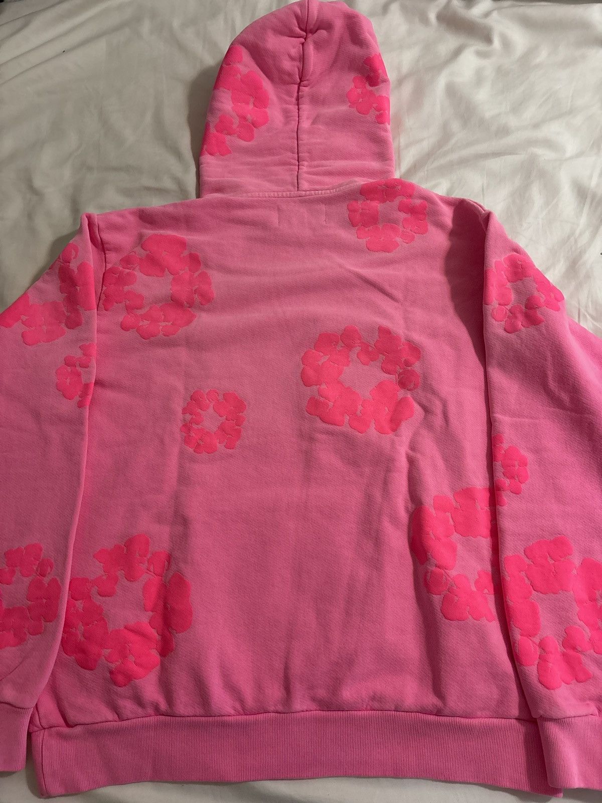 DENIM TEARS Denim Tears Pink Mono Wreath Hoodie Size US M / EU 48-50 / 2 - 9 Thumbnail