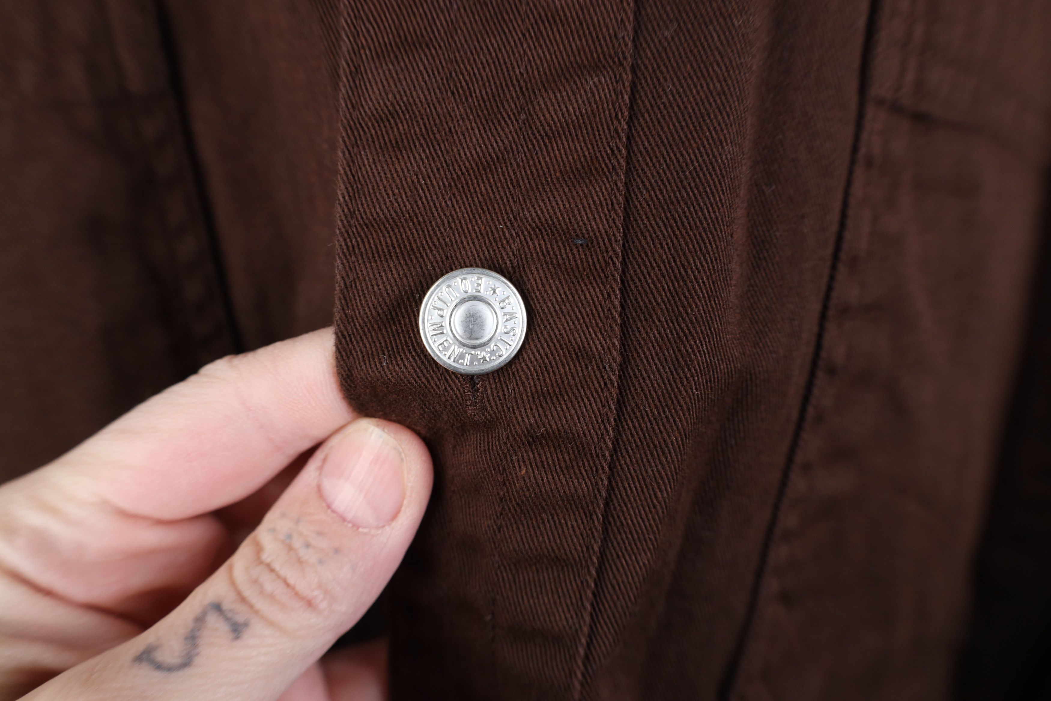 Vintage Vintage 90s Streetwear Twill Big Pocket Button Shirt Brown Size US L / EU 52-54 / 3 - 4 Thumbnail
