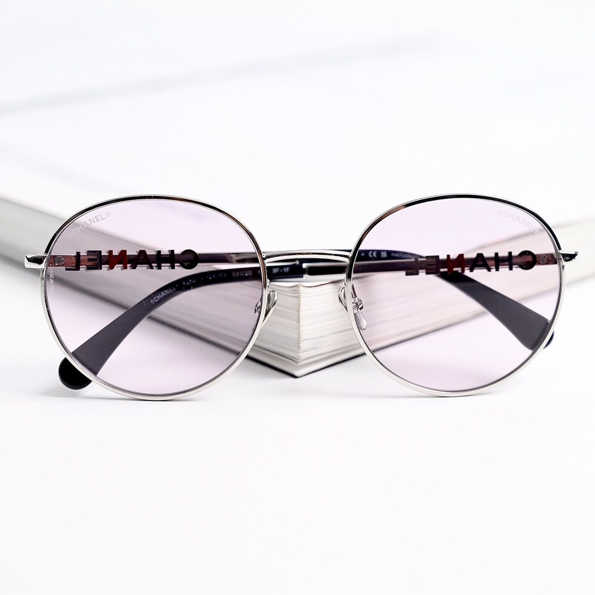 Chanel CHANEL 0CH4282 C124P5 SUNGLASSES Size ONE SIZE - 9 Thumbnail