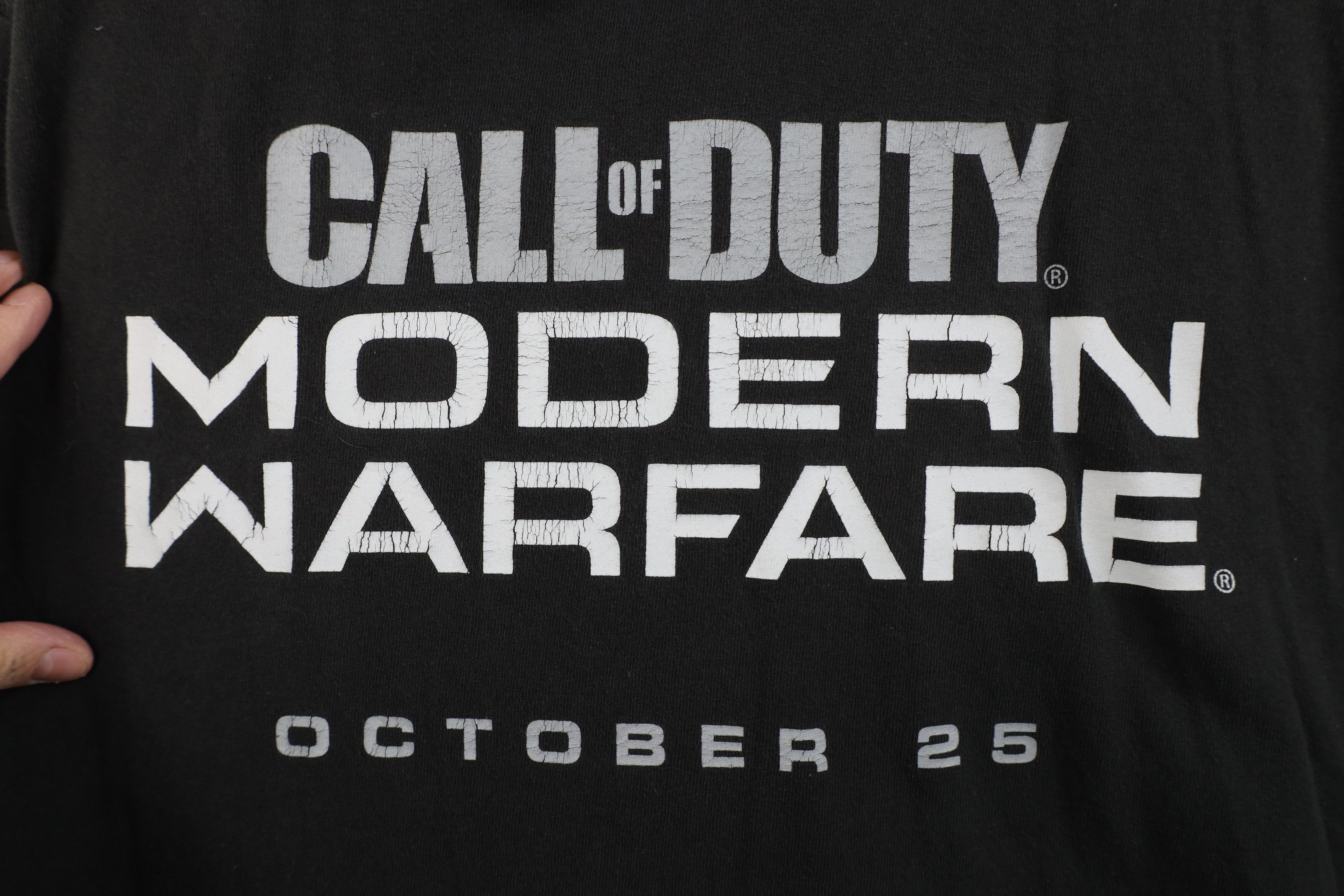 Vintage Vintage Game Stop Call of Duty Modern Warfare Game T-Shirt Size US XXL / EU 58 / 5 - 8 Thumbnail