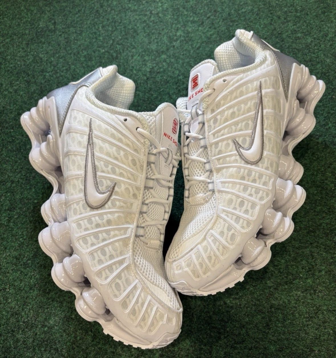 NIKE SHOX TL WHITE METALLIC MAX ORANGE Women's 11, Men's 9.5 - www