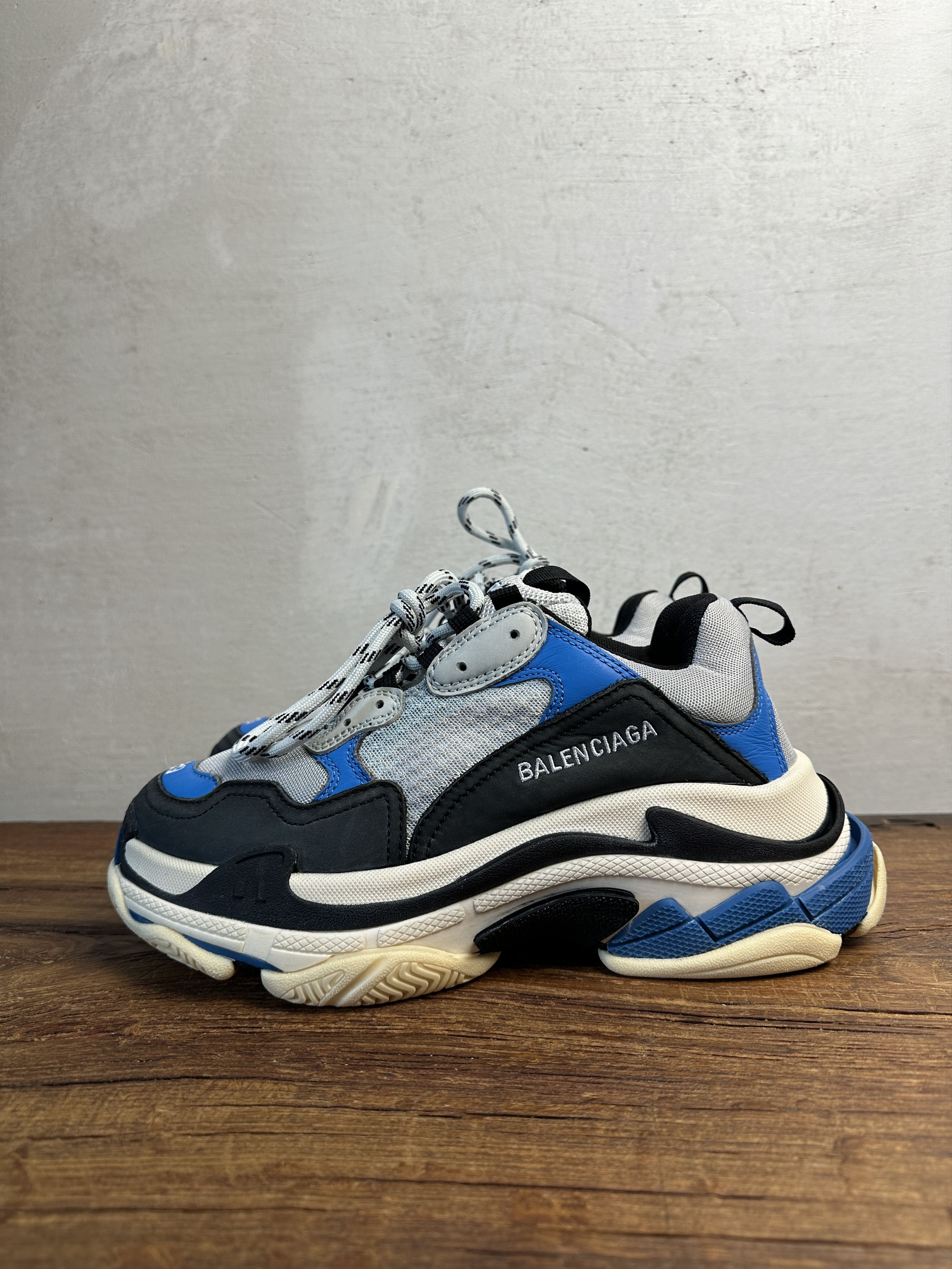 Balenciaga Balenciaga Triple S Black Blue Size US 9 / IT 39 - 2 Thumbnail