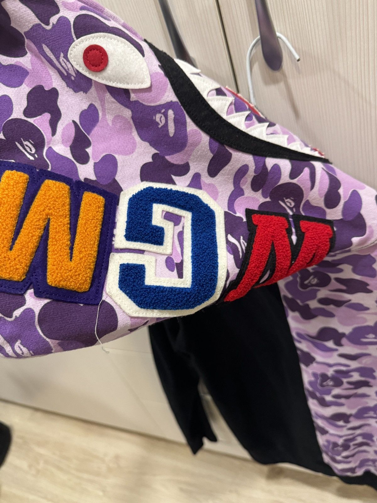 Bape BAPE TAIPEI 14TH ANNIVERSARY SHARK FULL ZIP HOODIE Size US M / EU 48-50 / 2 - 2 Thumbnail