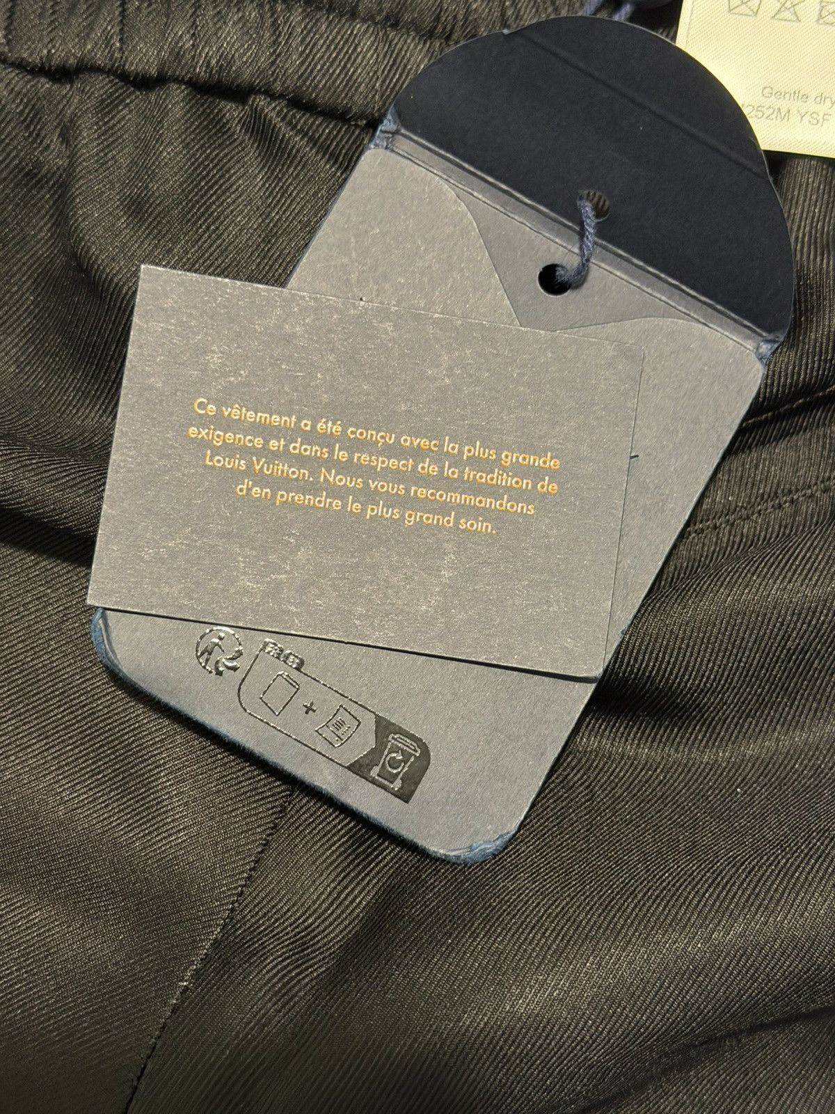 Louis Vuitton Printed Signature Silk Shorts Size US 32 / EU 48 - 9 Thumbnail