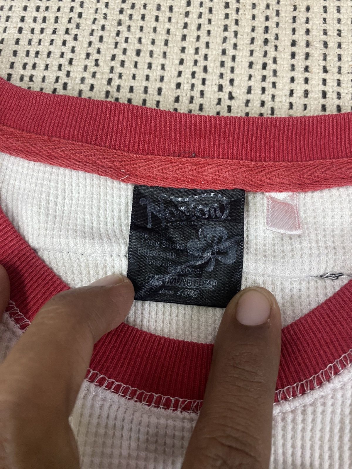 Norton Rare Norton Motorcycles Vintage Tee –Iconic Biker Streetwear Size US XL / EU 56 / 4 - 4 Thumbnail