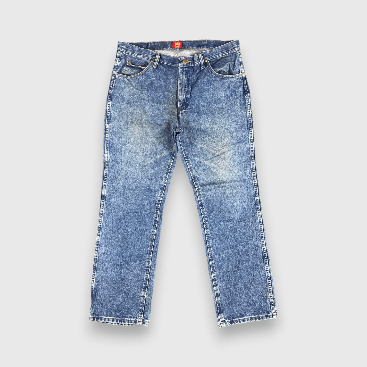 Vintage Vintage Blue Wash Wrangler Jeans-J2102 Size US 36 / EU 52 - 1 Thumbnail