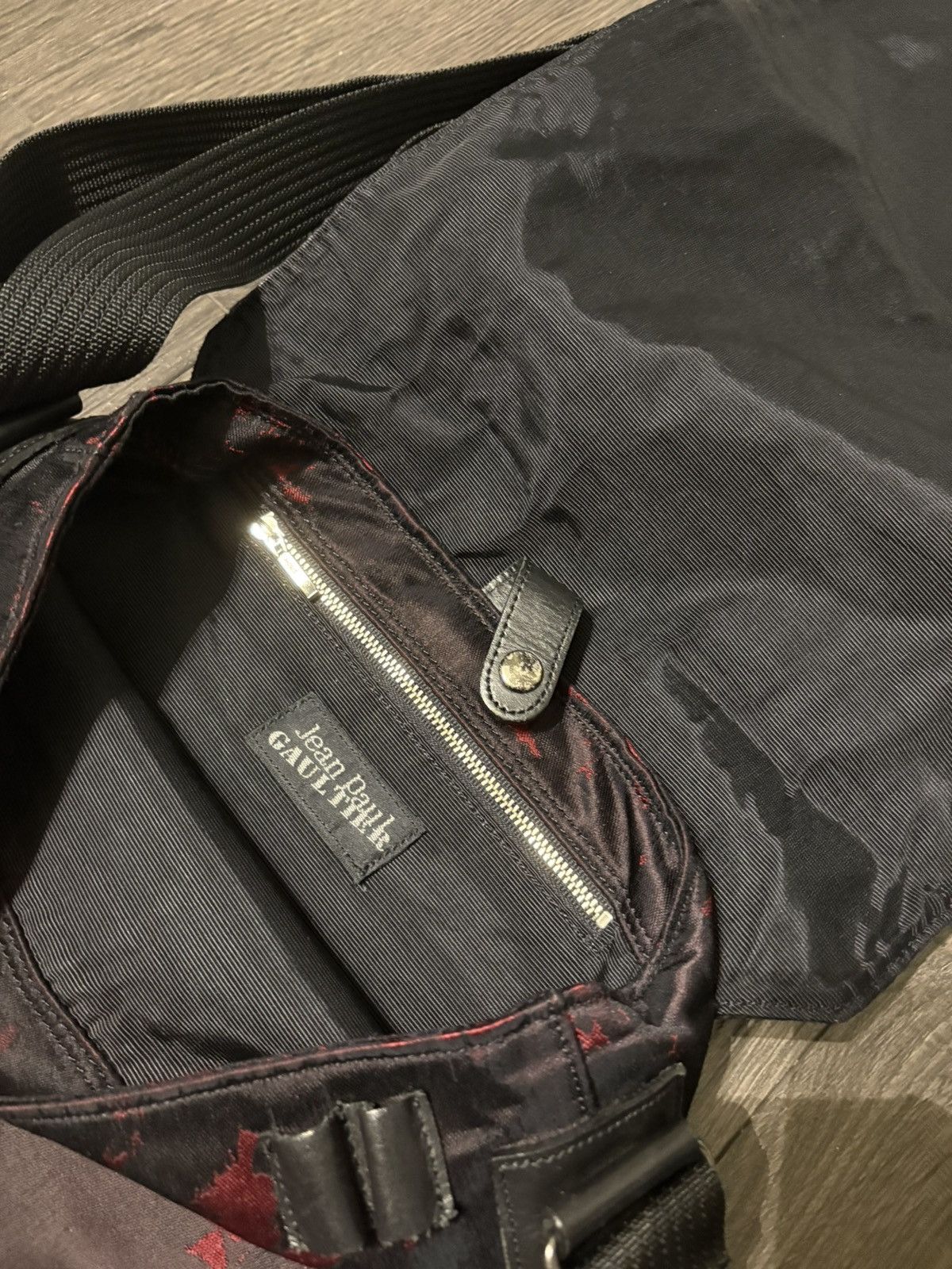 Jean Paul Gaultier AW98 Bloody JPG messenger bag Size ONE SIZE - 5 Thumbnail