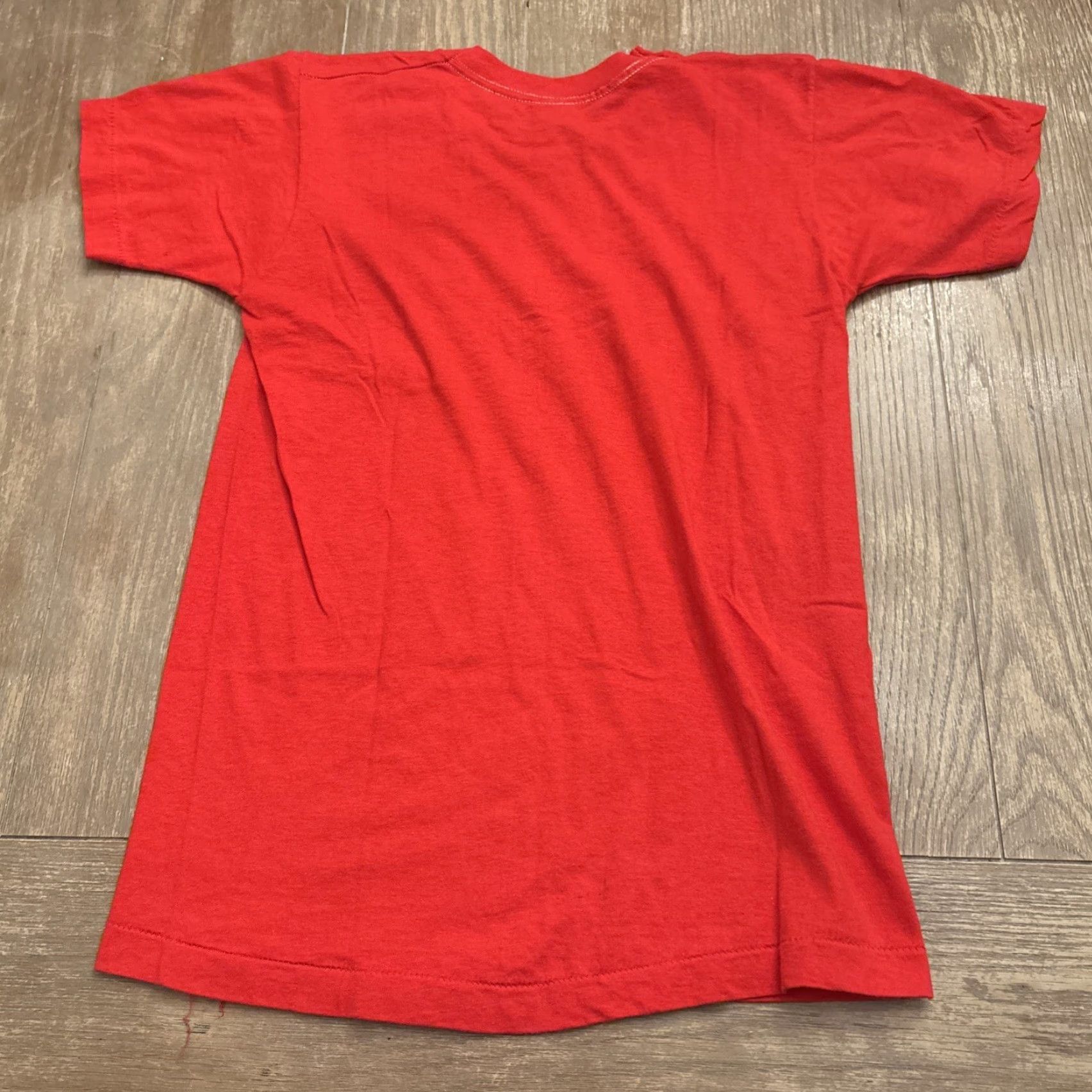 Fruit Of The Loom VINTAGE Fruit of the Loom T-Shirt Adult Small Red Solid Short Sleeve Crew Neck Made in USA Mens Size US S / EU 44-46 / 1 - 5 Thumbnail