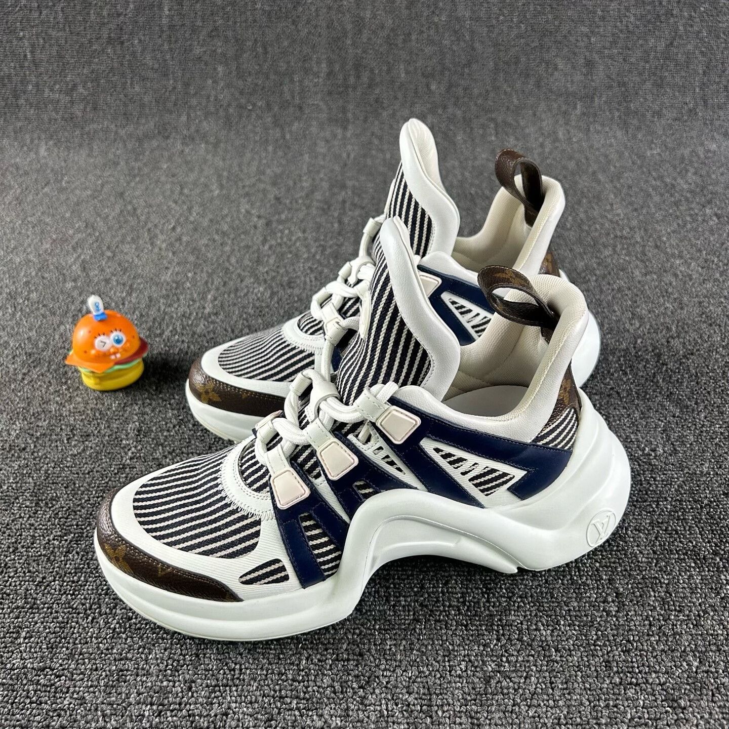 Louis Vuitton Louis Vuitton White Blue Stripe Dad Shoes Size US 7 / IT 37 - 1 Thumbnail