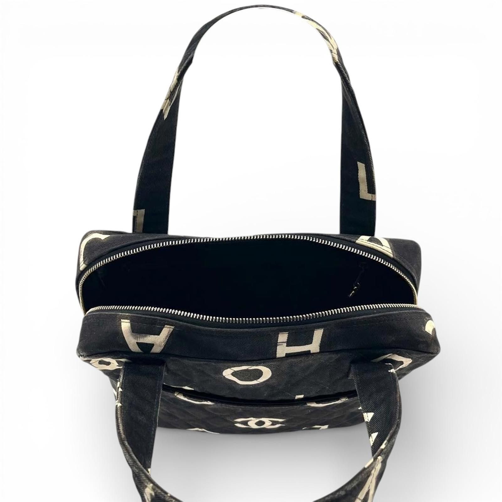 Chanel Chanel - Black Quilted Logo Print Handbag Size ONE SIZE - 4 Thumbnail