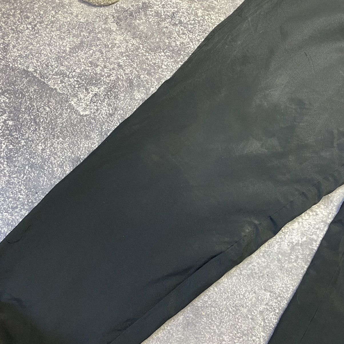 Lacoste × Vintage Vintage Lacoste & Andy Small logo nylon pants Size US 34 / EU 50 - 9 Thumbnail