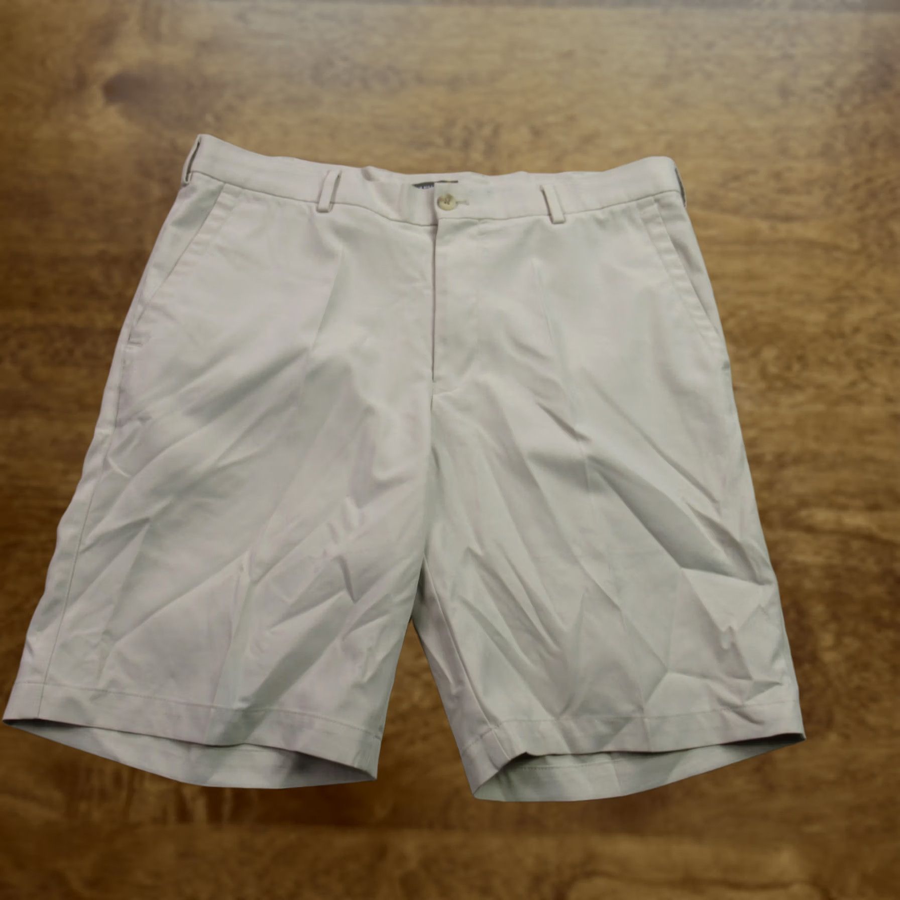 Peter Millar Peter Millar Shorts Mens 35 Chino Pockets Golf Button Lightweight Outdoor Ivory Size US 35 - 1 Thumbnail