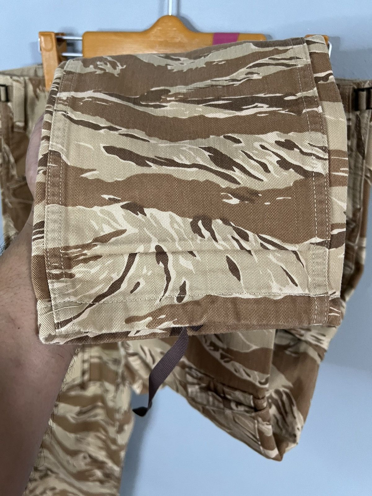 Comme des Garcons Comme des garcons desert tiger camo pants Size US 34 / EU 50 - 4 Thumbnail