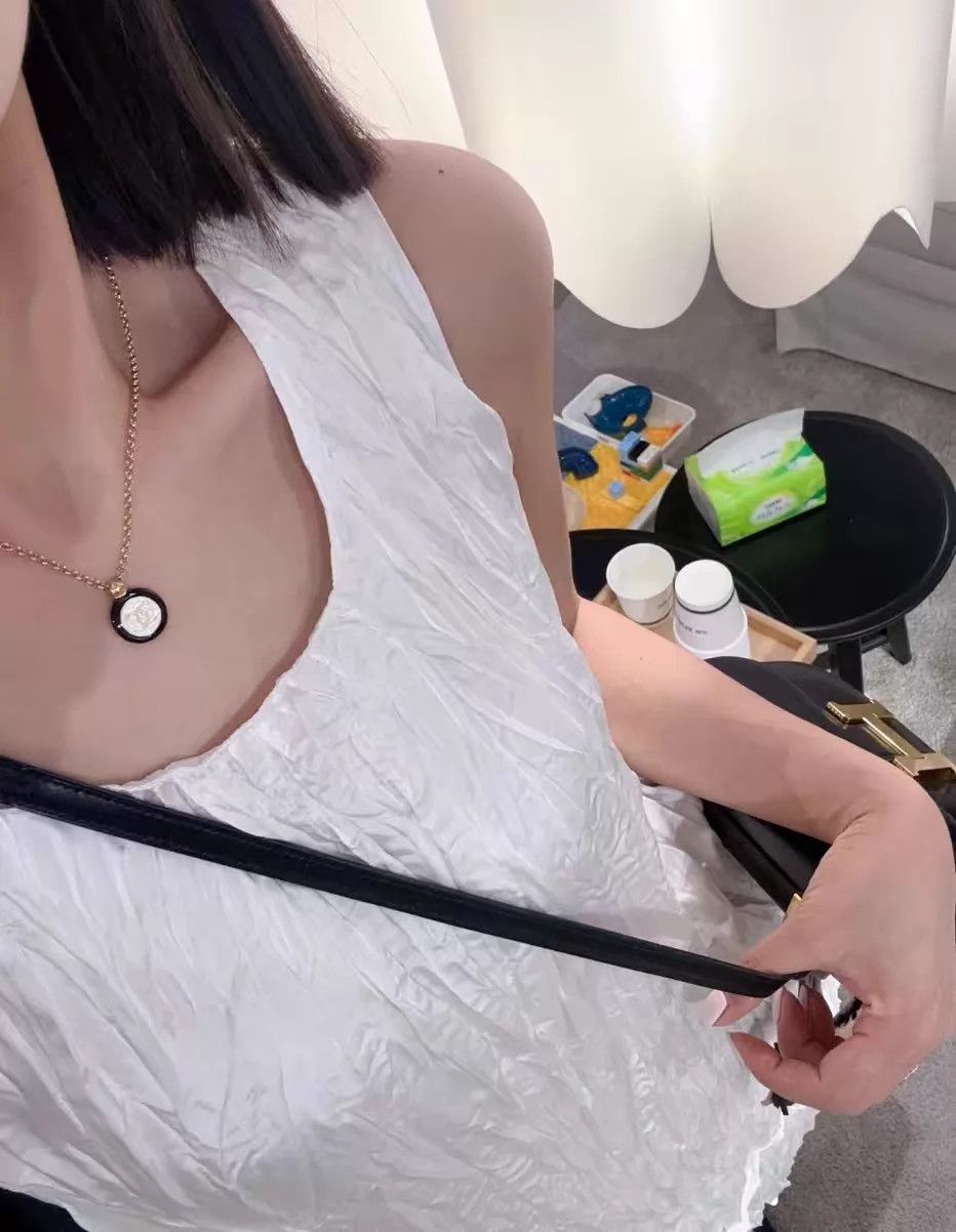 Chanel Chanel 24P Black & White CC Disk Necklace AH203 Size ONE SIZE - 2 Thumbnail