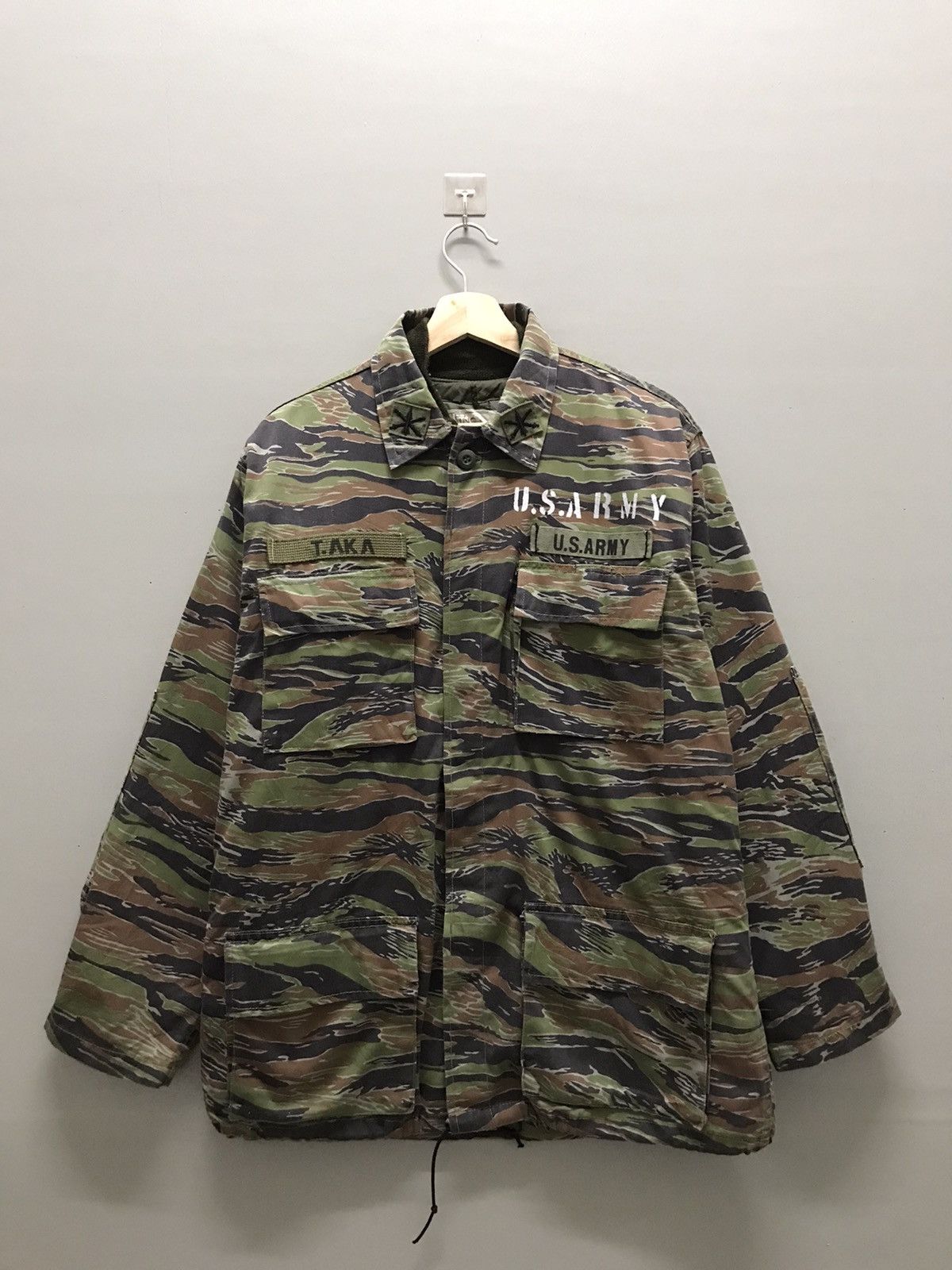 Guerrilla Group Vintage 60s U.S Army Tiger Stripe Camo Jacket Size US L / EU 52-54 / 3 - 1 Thumbnail