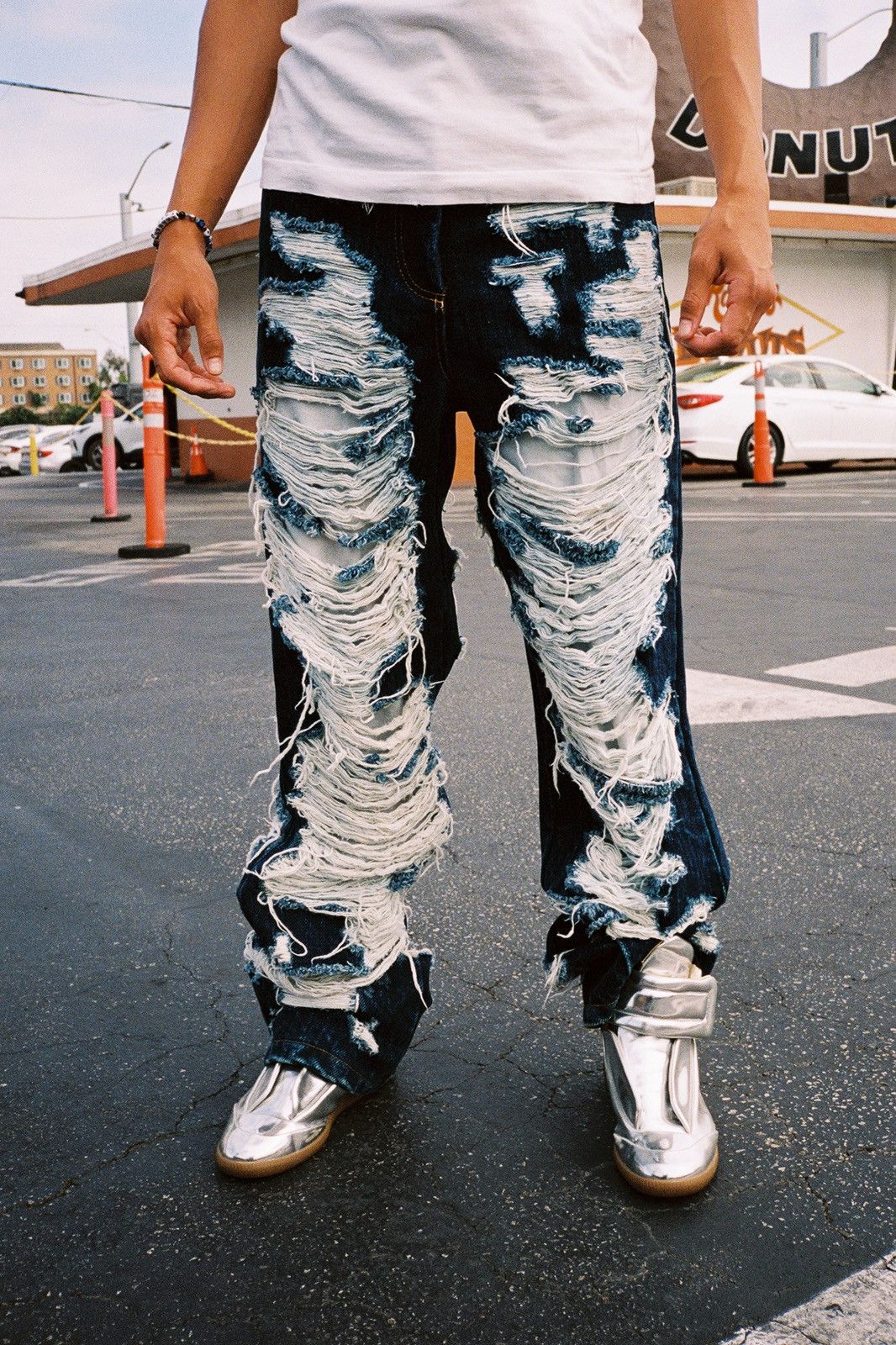 Maison Margiela FW14 Maison Margiela ‘Destroy’ Raw Indigo Exposed-Weft Denim Size US 32 / EU 48 - 8 Thumbnail