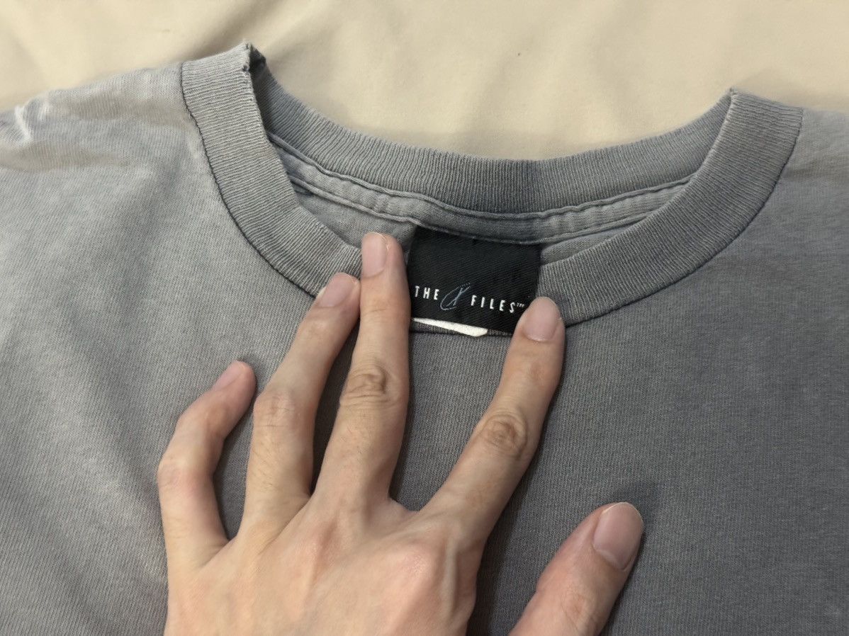 Vintage Hazy Distressed Vintage 90s X Files TV Series T-Shirt Size US L / EU 52-54 / 3 - 10 Thumbnail