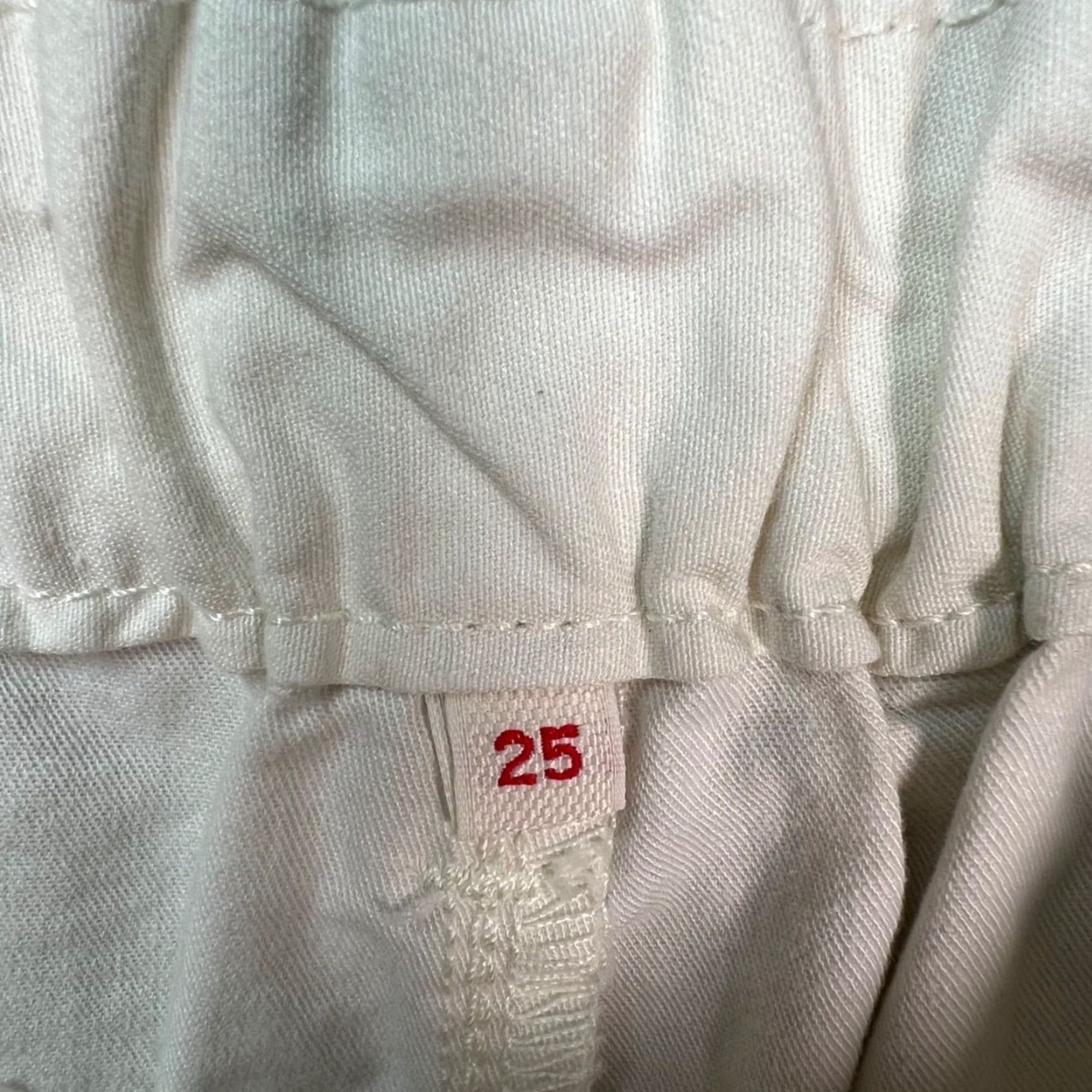Levi's Levi's Womens 25 White High-Waist Cotton Pleated Tapered Pants Shirt? Size 42" / US 20 - 4 Thumbnail