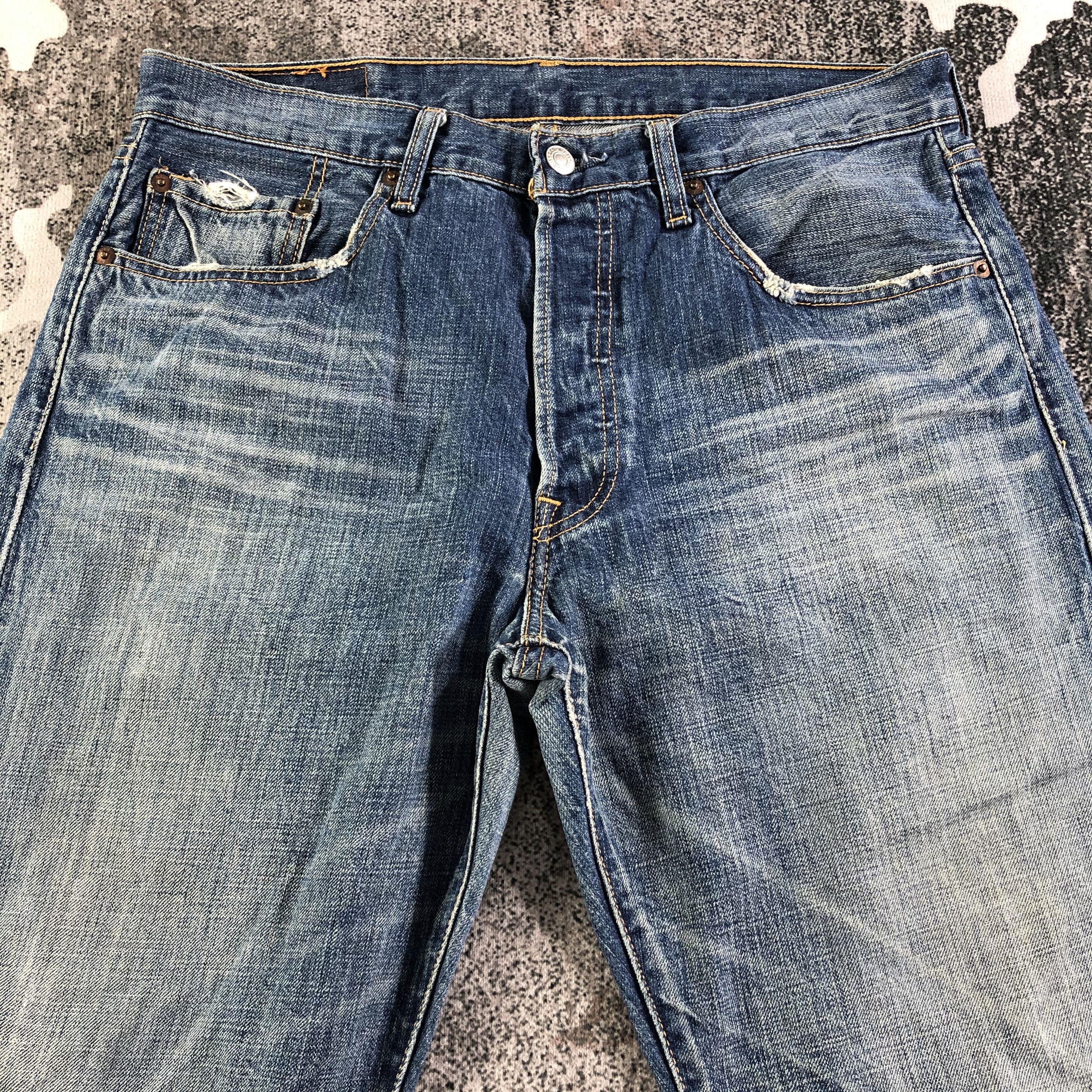 Levi's Vintage Levis 501 Jeans Blue Ripped Denim KJ2575 Size US 33 - 3 Thumbnail