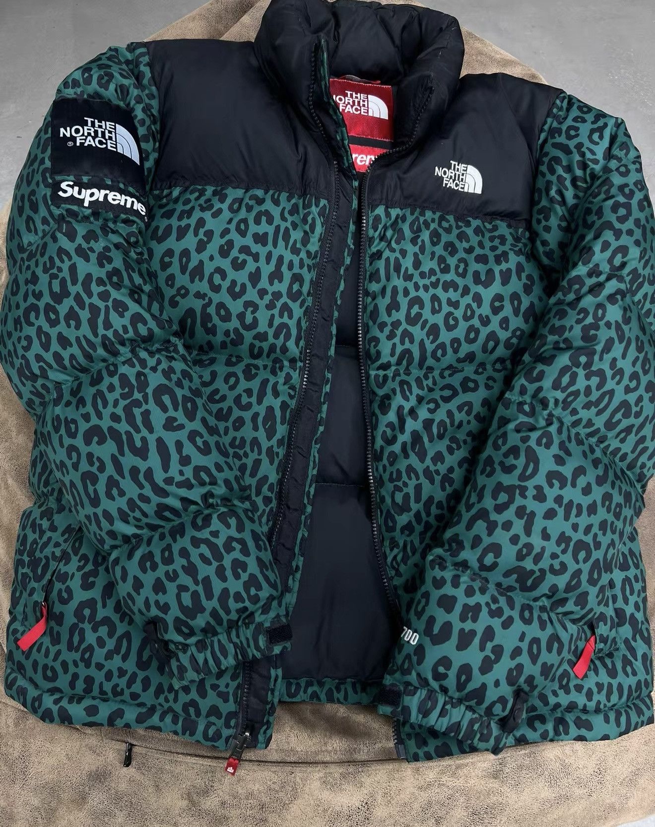 Supreme 11fw tnf north face green leopard nuptse Jacket