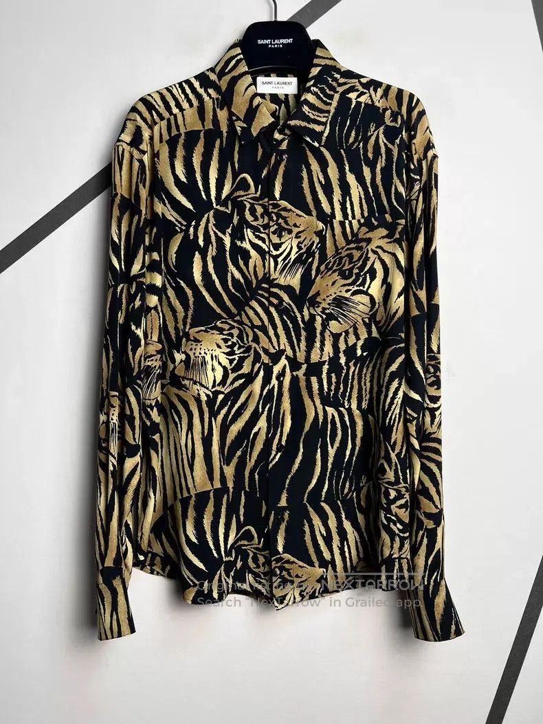 Saint Laurent Paris Saint Laurent Paris size 41 Tiger-Print Full-Print Silk Shi Size US M / EU 48-50 / 2 - 1 Thumbnail