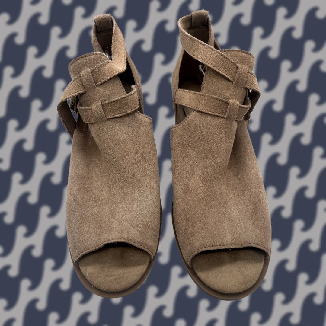 Vintage Koolaburra by UGG Sophy Peep-Toe Sandal Suede Leather Taupe Block Heel 9 Womens Medium Cork? Size US 9 / IT 39 - 1 Thumbnail