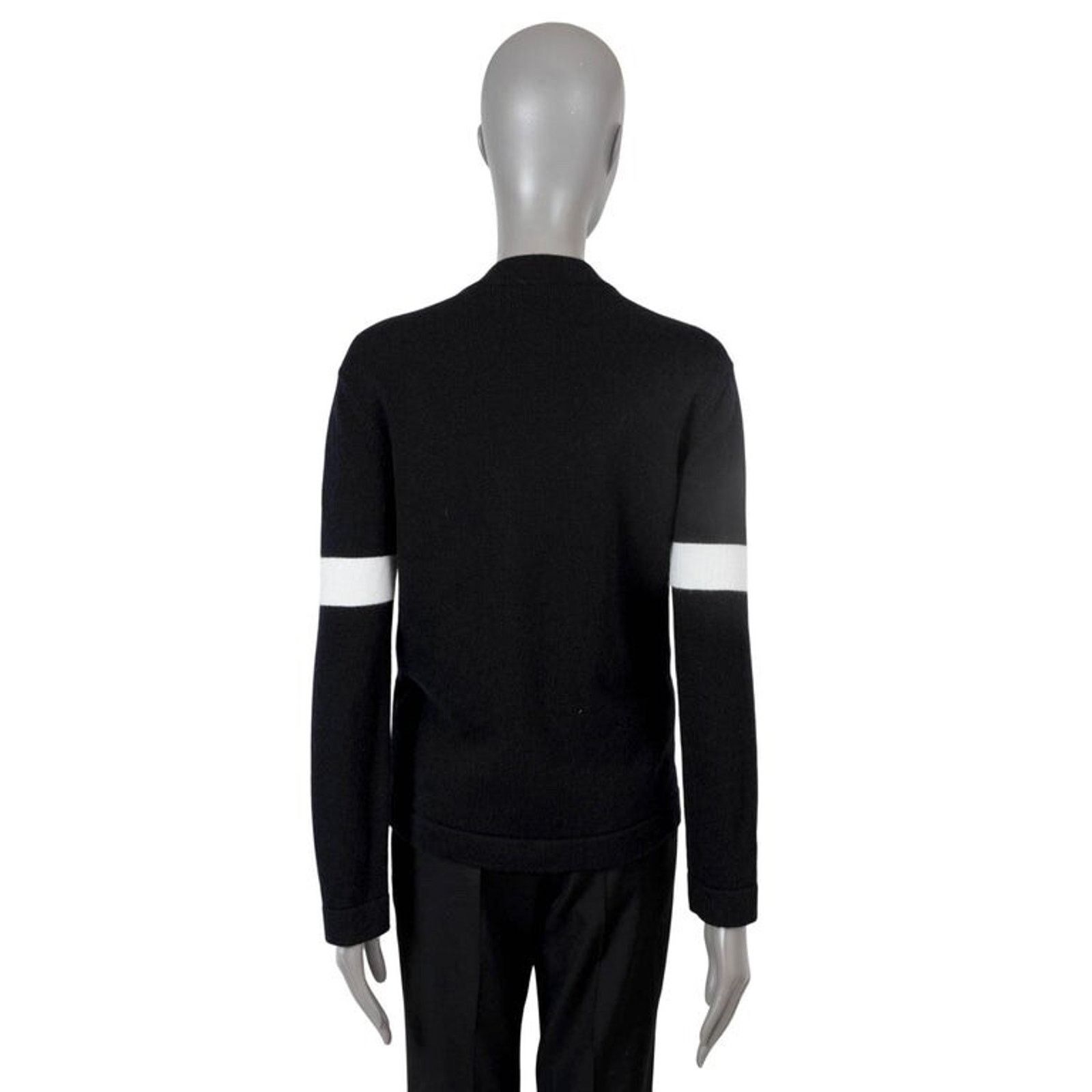 Chanel Chanel 20K Black Cashmere White Gold CC Logo Long Sleeve Size XS / US 0-2 / IT 36-38 - 11 Thumbnail