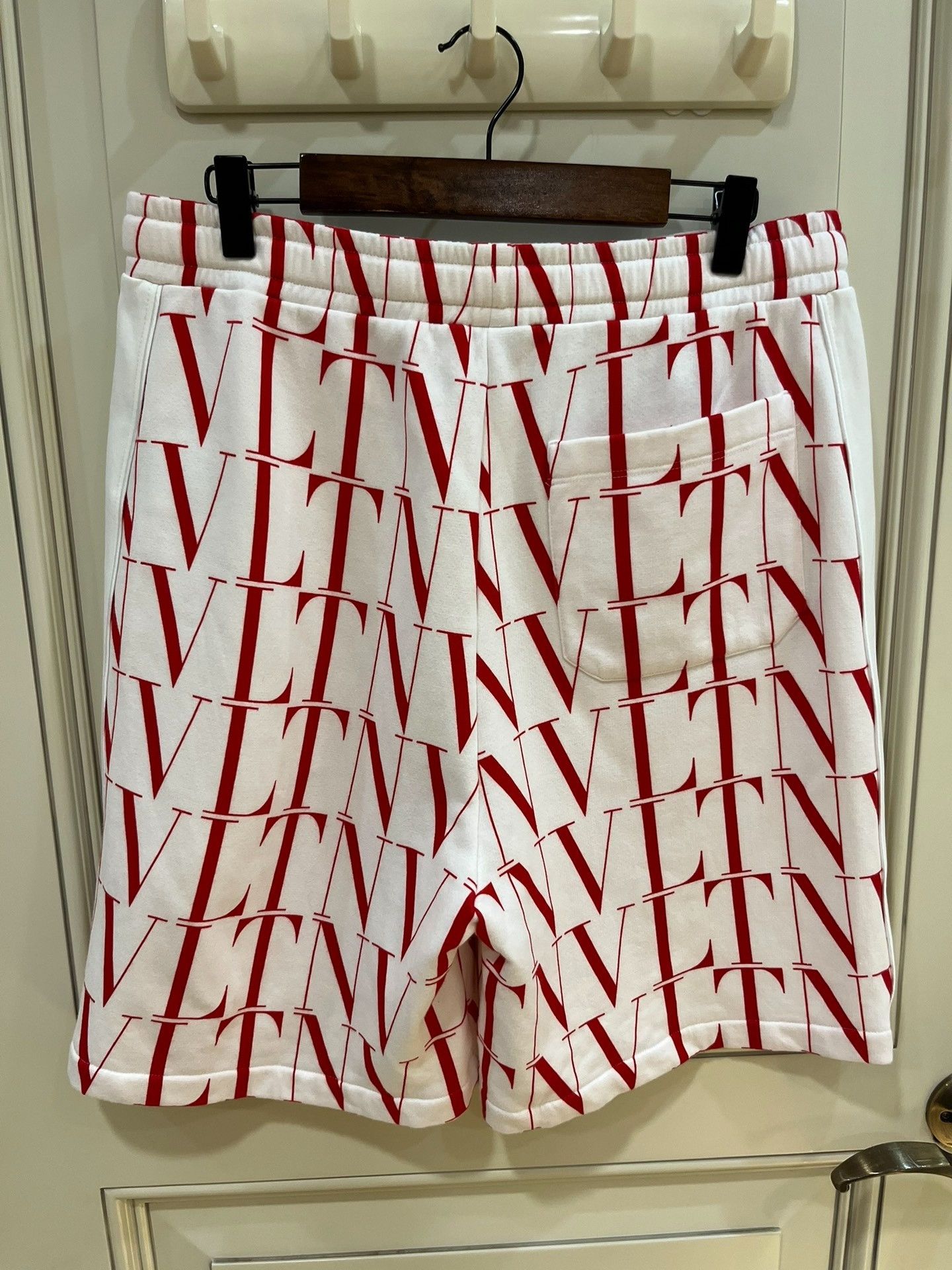 Valentino Valentino Red VLTN Print Shorts Size US 28 / EU 44 - 4 Thumbnail