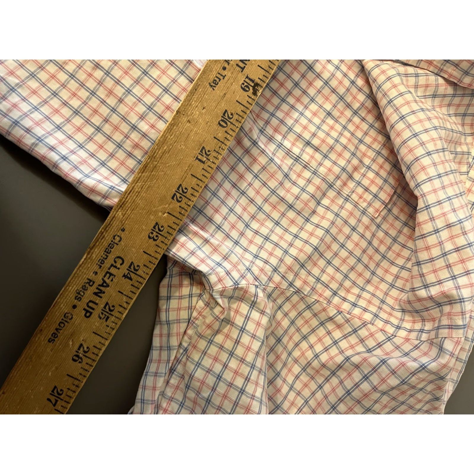 Brooks Brothers Men's Brooks Brothers Country Club Pink Plaid Button Front Shirt sz L Size US L / EU 52-54 / 3 - 6 Thumbnail