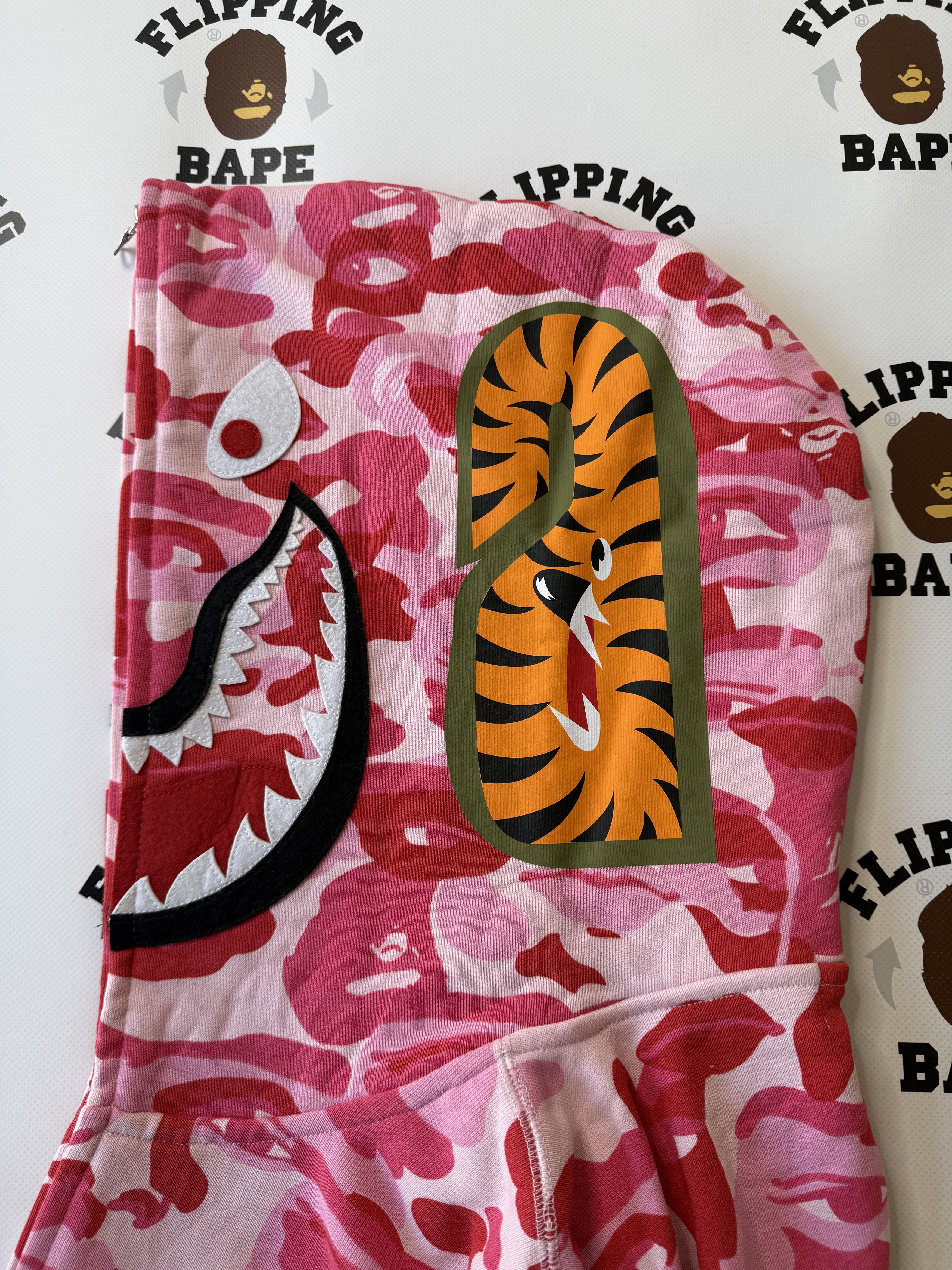 Bape BAPE X KIDSUPER CAMO SHARK FULL ZIP HOODIE Size US L / EU 52-54 / 3 - 5 Thumbnail