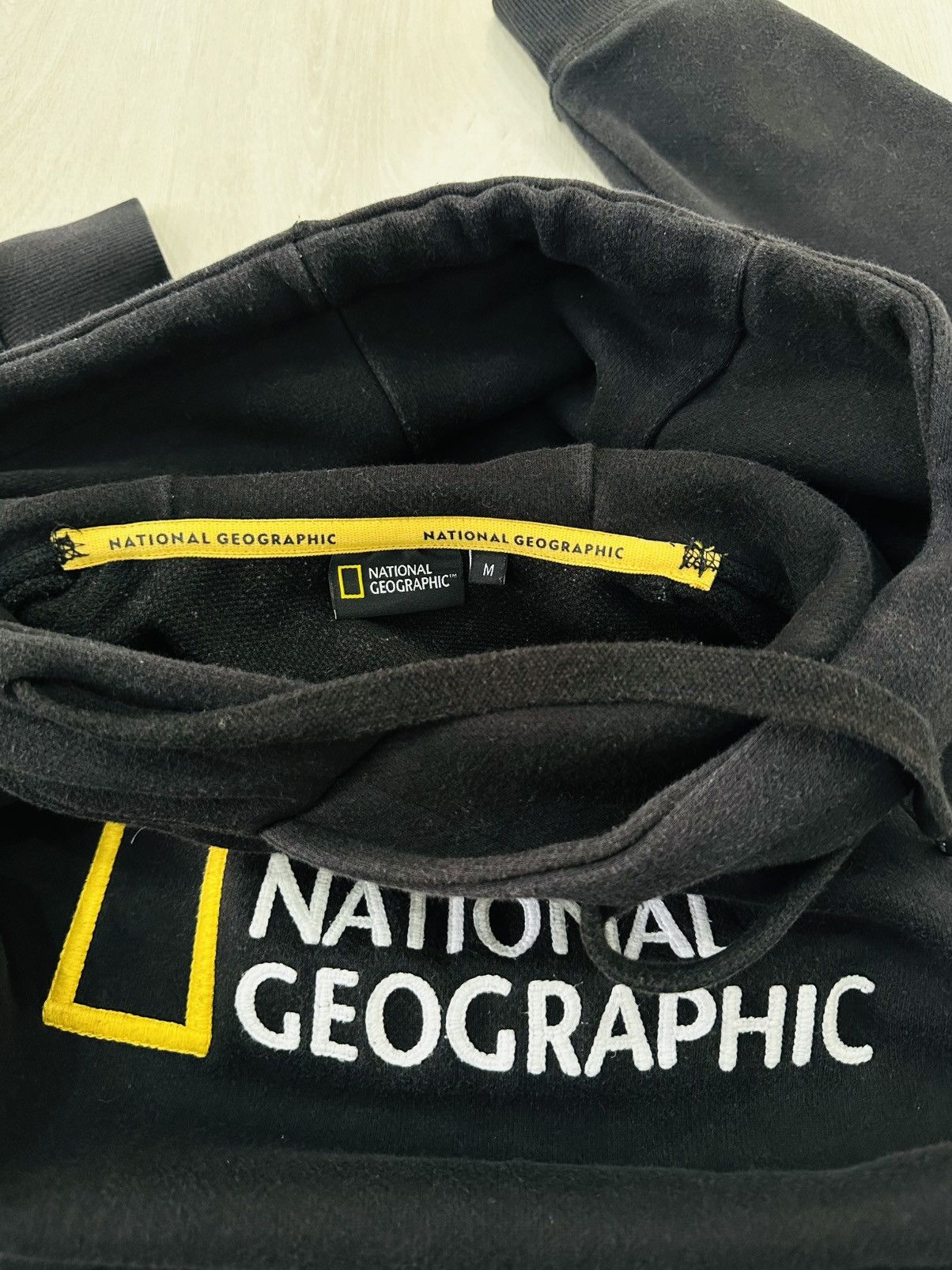 Other NATIONAL GEOGRAPHIC HOODIE CARPET WITH PATCH Size US M / EU 48-50 / 2 - 7 Thumbnail