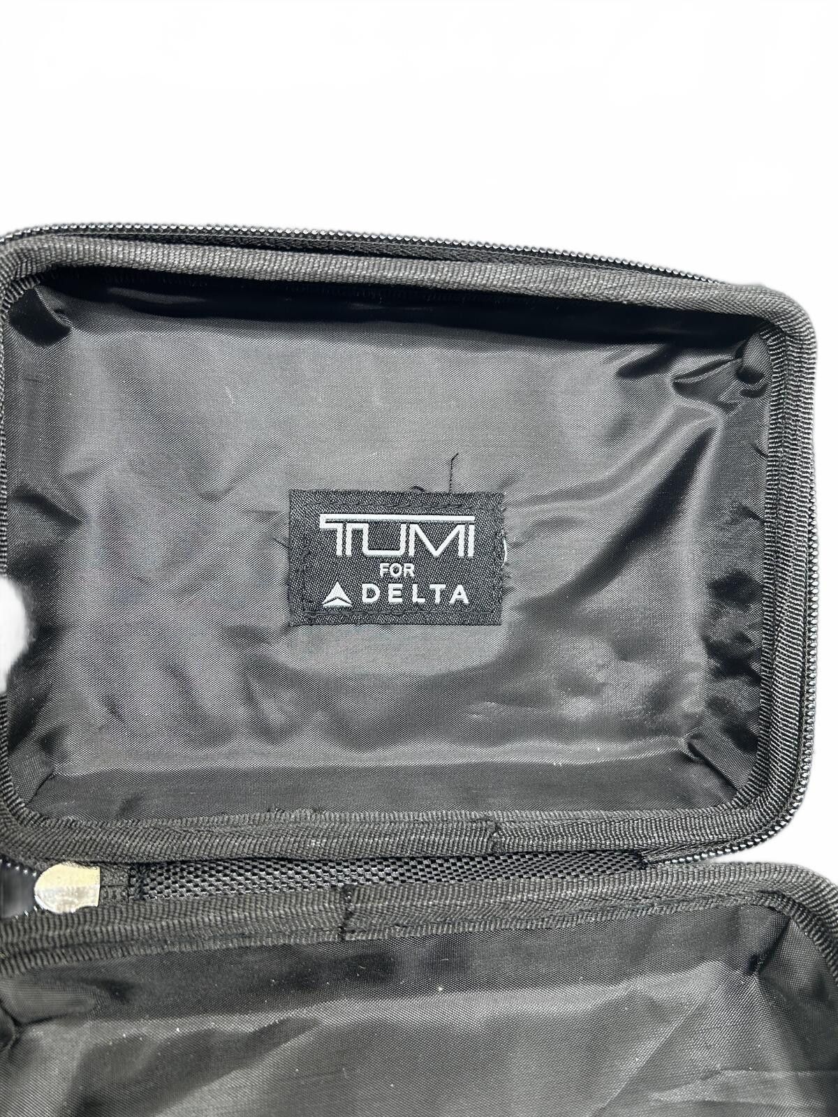 Tumi Tumi Black Hard Shell Compact Travel Case Size ONE SIZE - 7 Thumbnail
