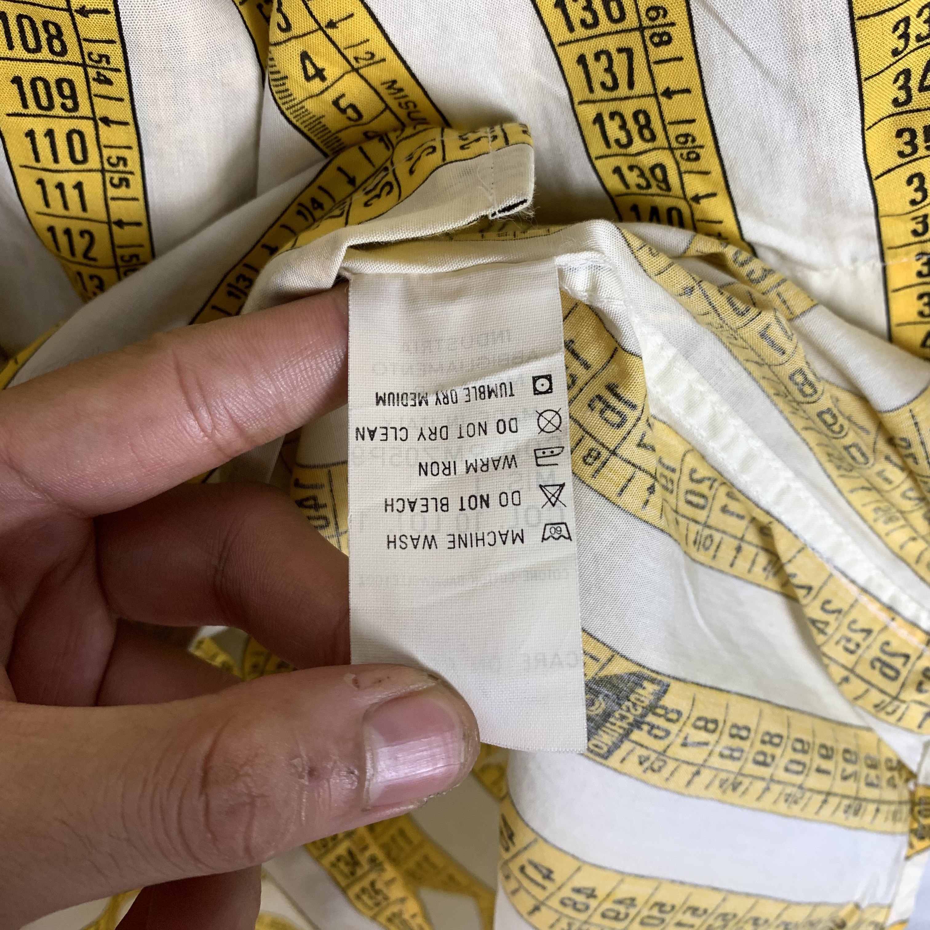 Moschino Vintage Moschino Measure Tape Ruler Tailor Shirt Size US L / EU 52-54 / 3 - 8 Thumbnail