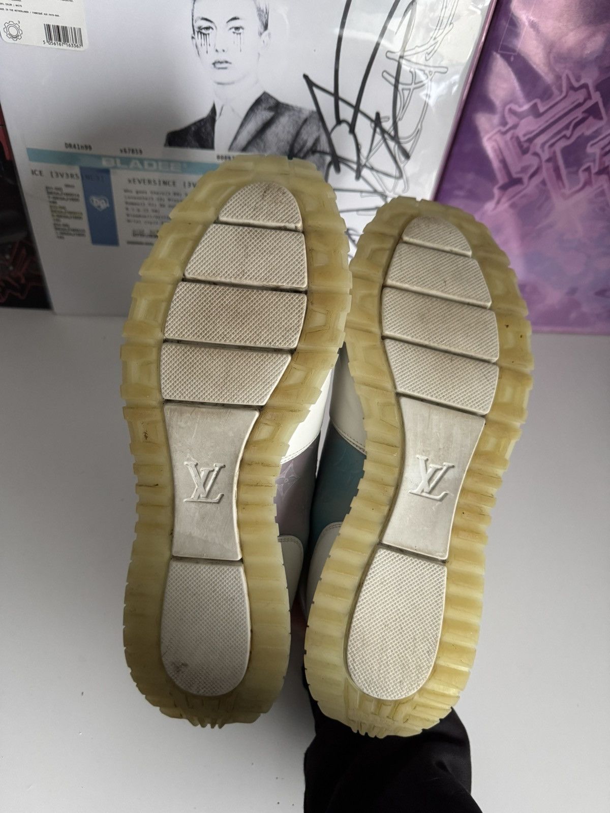 Louis Vuitton Louis Vuitton Run Away Sneakers Iridescent Monogram Luxury Size US 8 / EU 41 - 12 Thumbnail