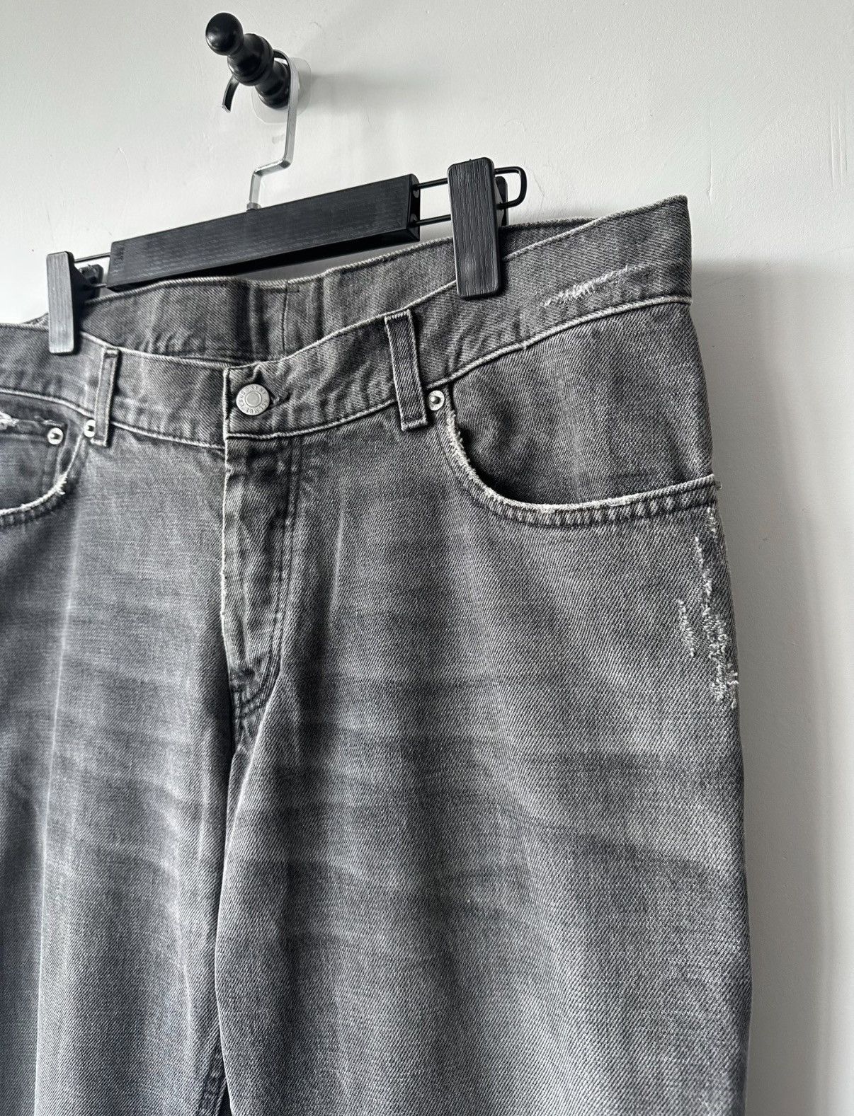 Helmut Lang Helmut Lang fade black low waist contour fit denim K7 Size US 34 / EU 50 - 2 Thumbnail