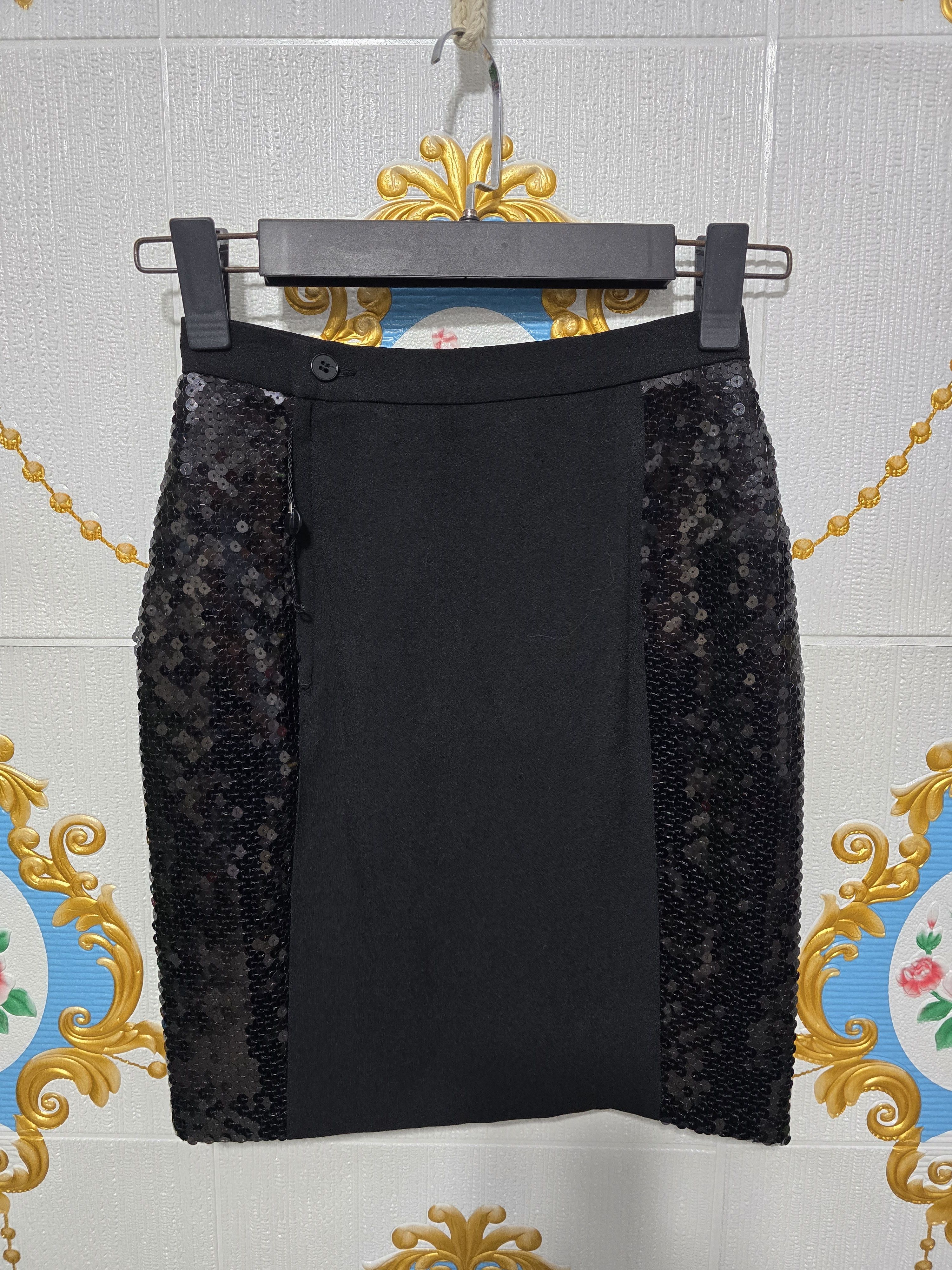 Valentino OLIVER by VALENTINO vintage skirt new with Tag Size 27" / US 4 / IT 40 - 10 Thumbnail